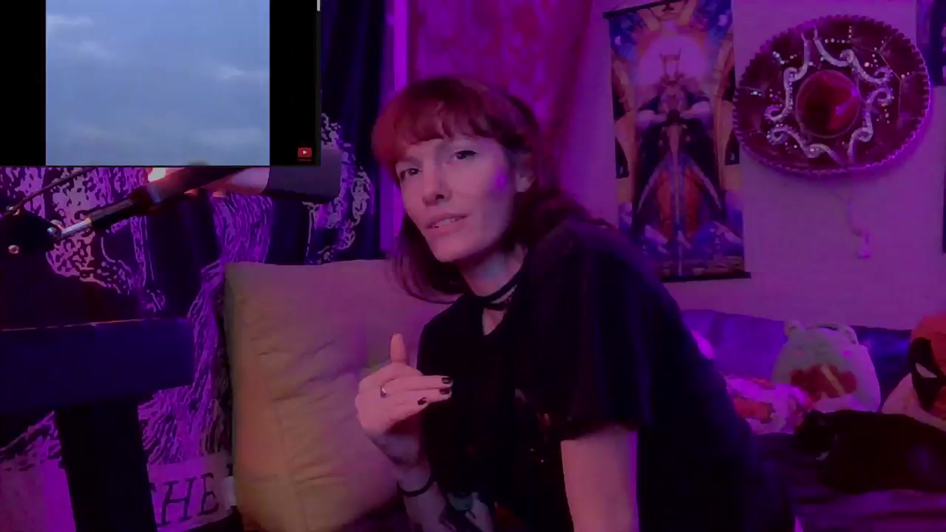 Gallery image thumbnail from CdrTroi's myfreecams stream on, 09/27/2024, 08:09 image 14 of 20
