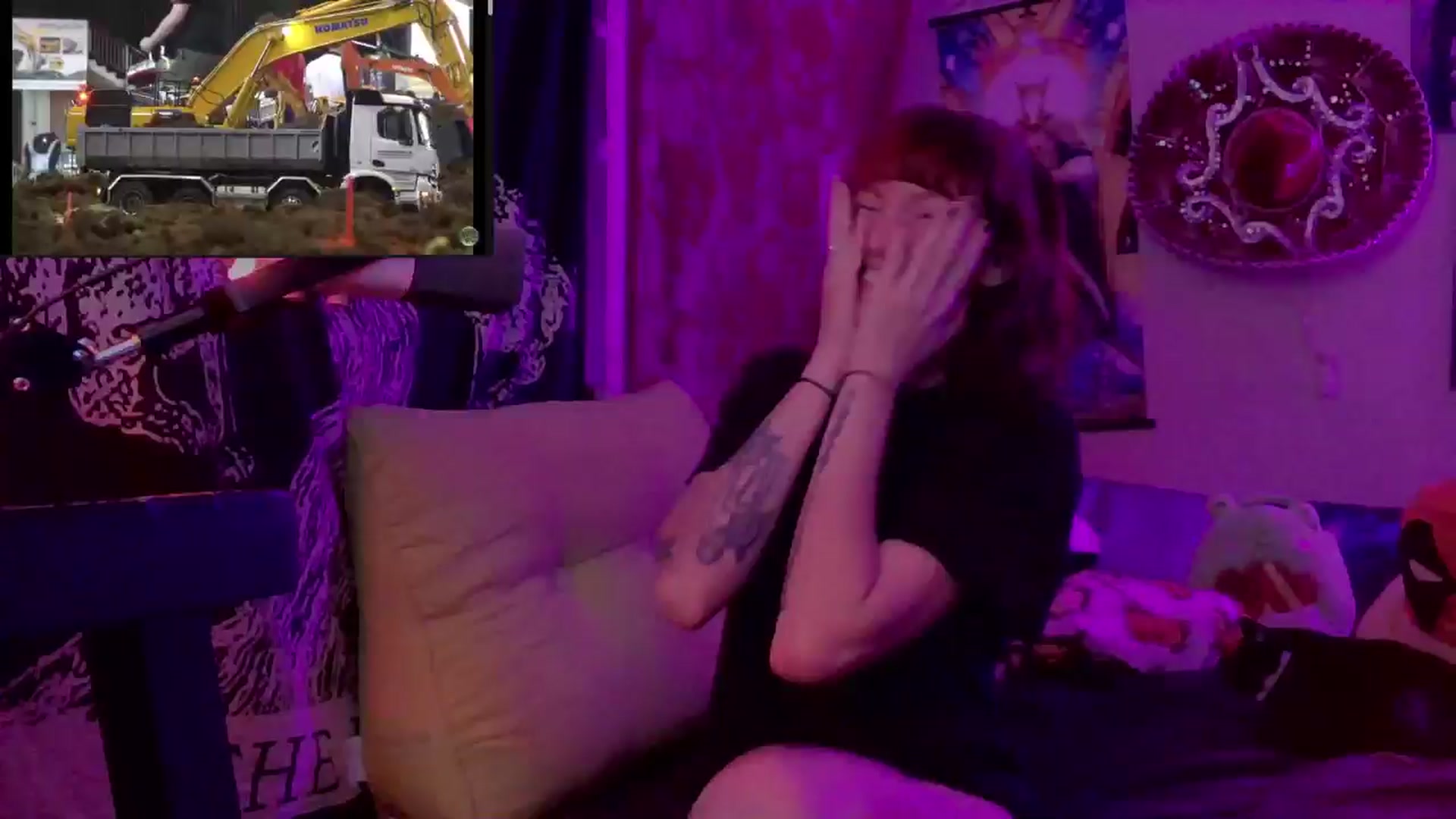 Gallery image thumbnail from CdrTroi's myfreecams stream on, 09/27/2024, 08:09 image 12 of 20
