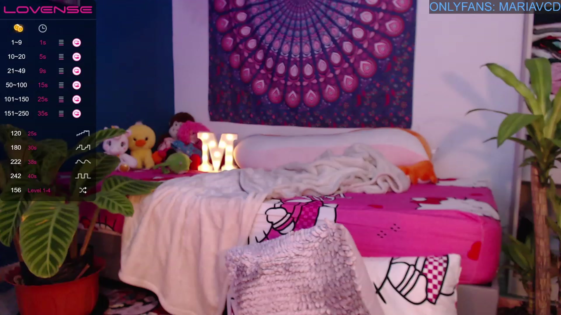 Gallery image thumbnail from Ced69cMaria's myfreecams stream on, 06/01/2023, 18:35 image 15 of 20