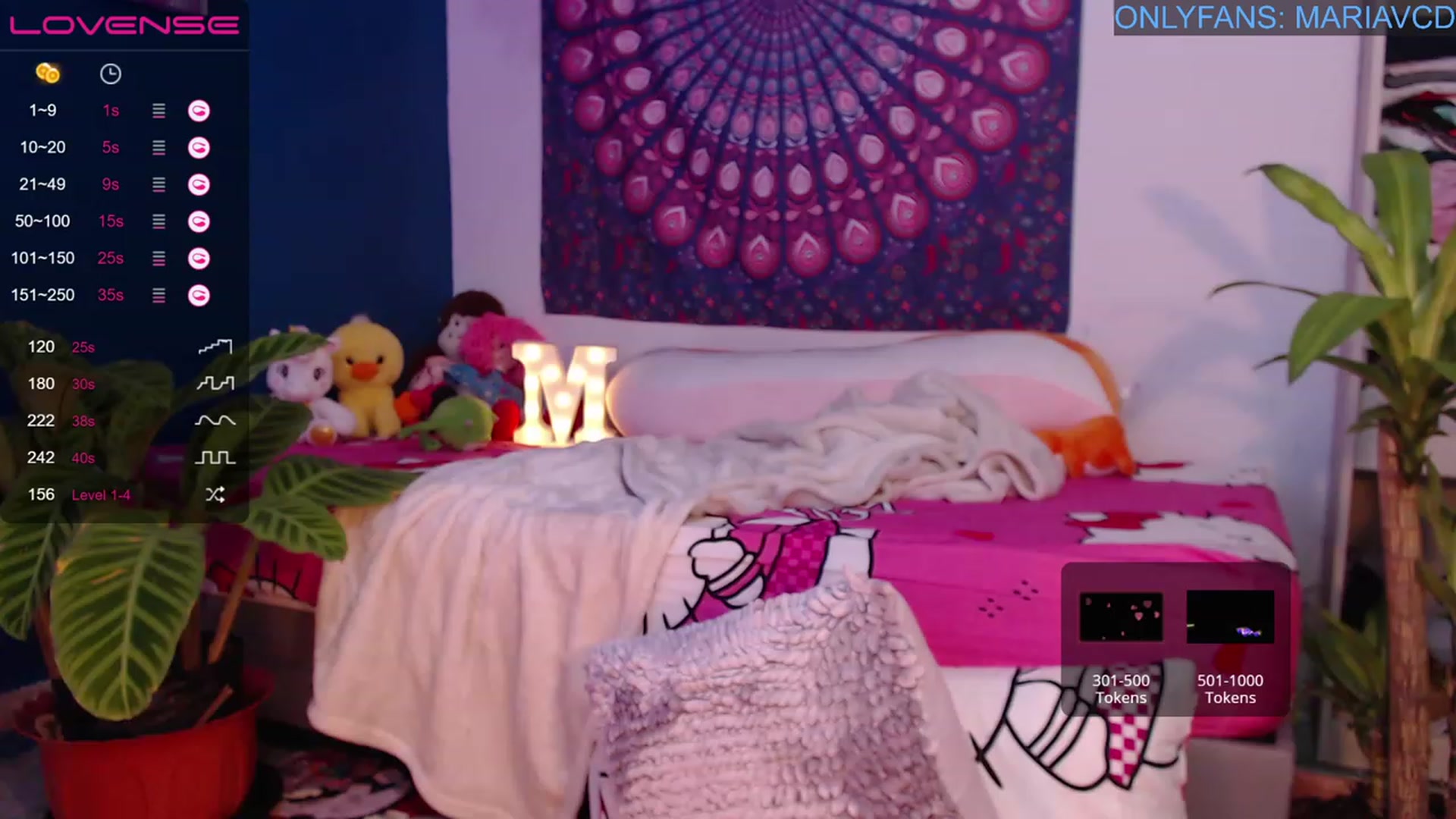Gallery image thumbnail from Ced69cMaria's myfreecams stream on, 06/01/2023, 18:35 image 14 of 20