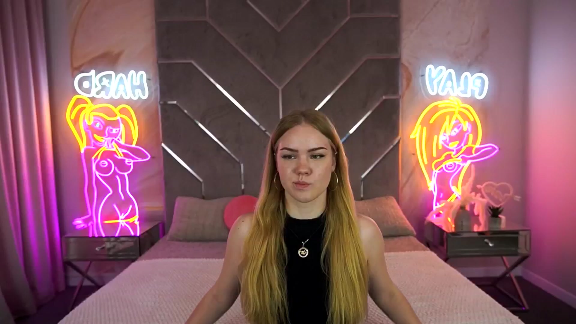 Gallery image thumbnail from CelestaNoir's myfreecams stream on, 06/11/2025, 08:08 image 4 of 20