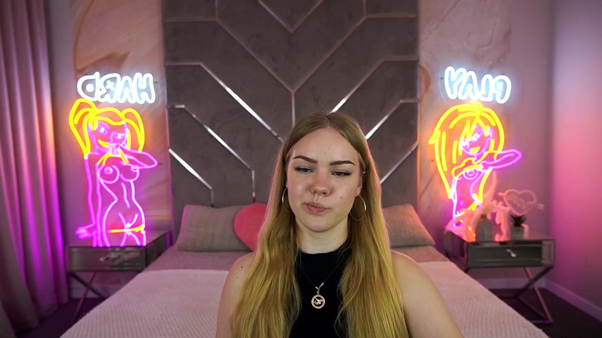 Gallery image thumbnail from CelestaNoir's myfreecams stream on, 06/11/2025, 08:08 image 9 of 20