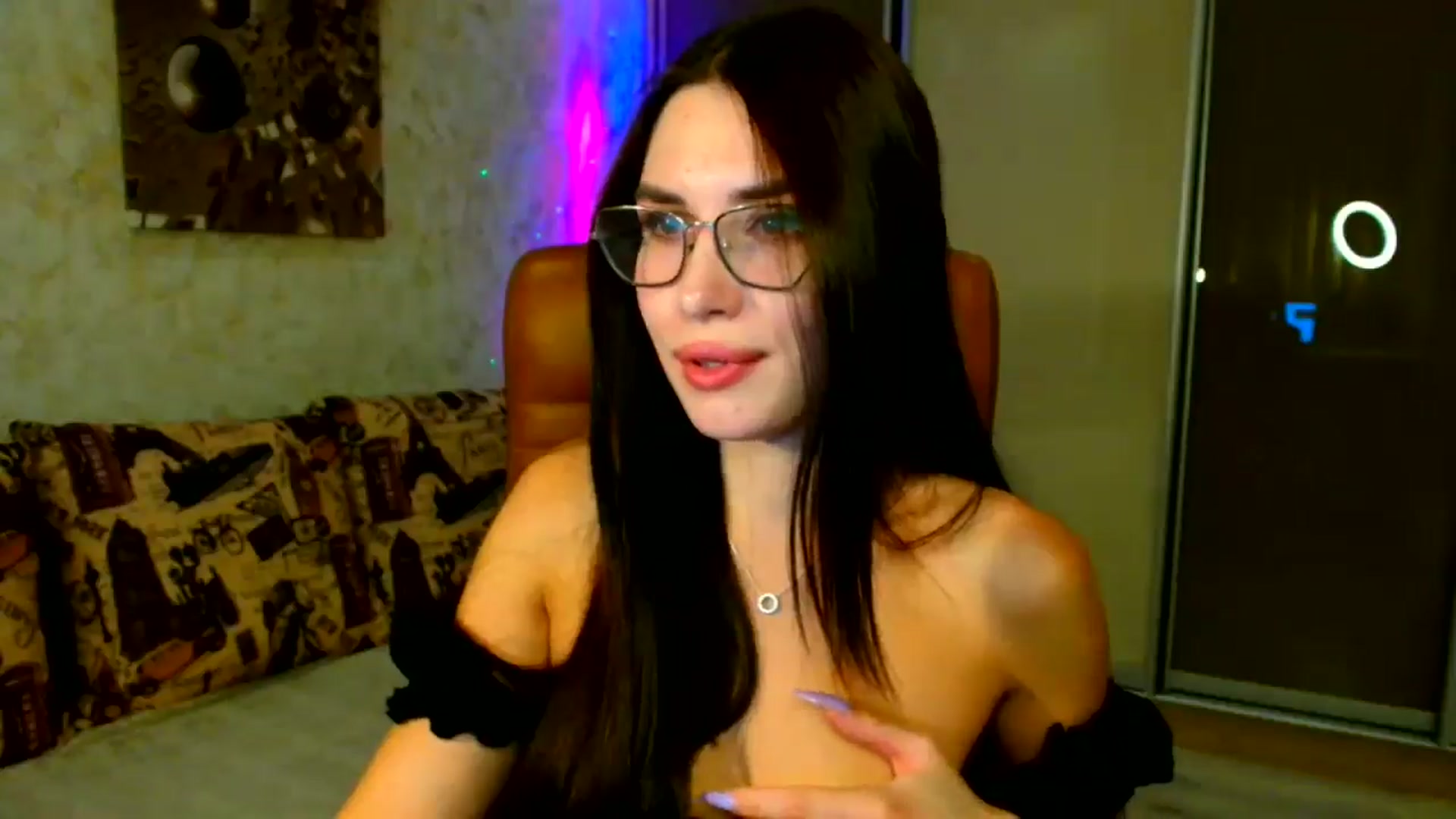 Gallery image thumbnail from CelesteNoir_'s myfreecams stream on, 09/03/2025, 19:46 image 8 of 20