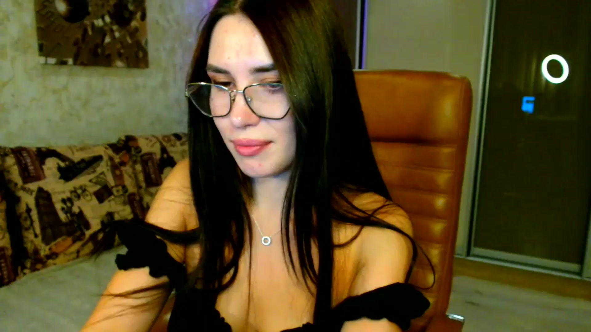Gallery image thumbnail from CelesteNoir_'s myfreecams stream on, 09/03/2025, 21:11 image 8 of 20