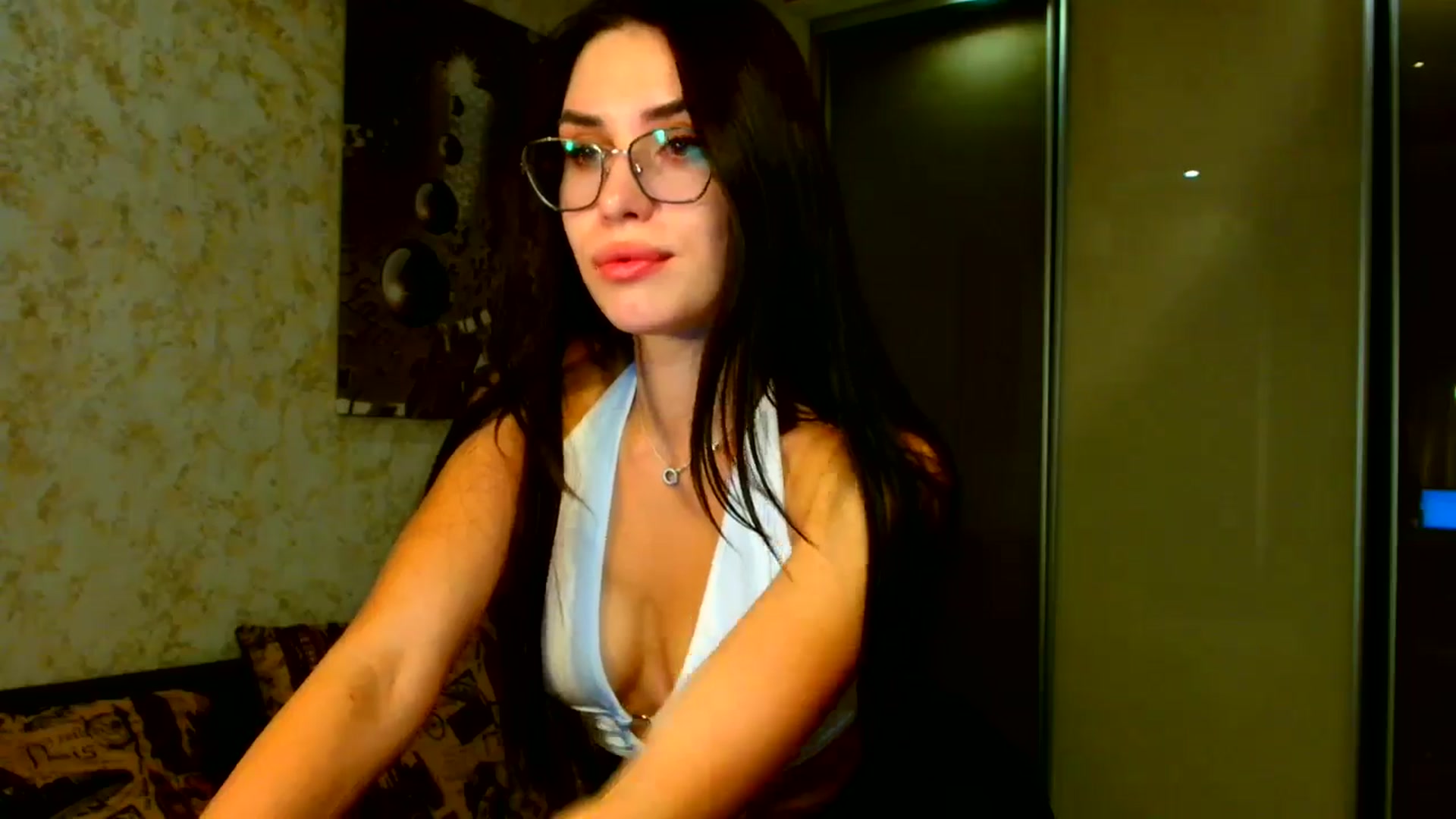 Gallery image thumbnail from CelesteNoir_'s myfreecams stream on, 09/19/2025, 21:27 image 8 of 20