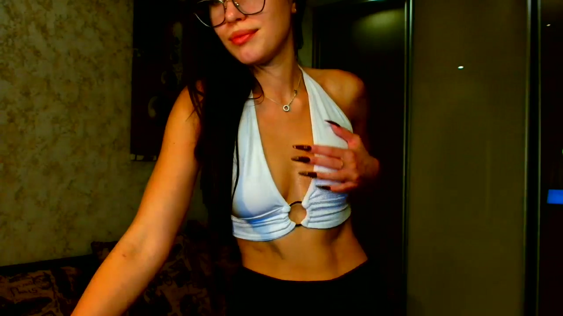 Gallery image thumbnail from CelesteNoir_'s myfreecams stream on, 09/19/2025, 21:27 image 17 of 20