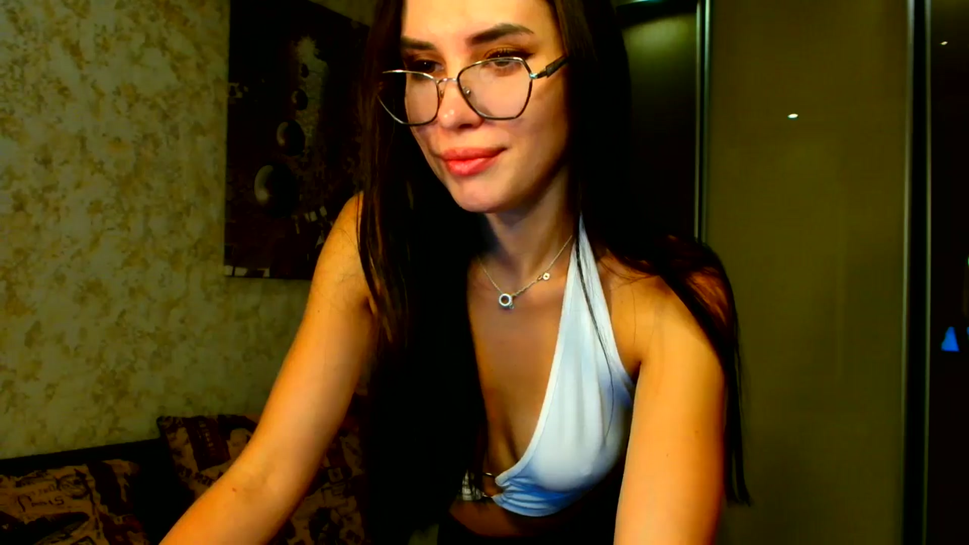 Gallery image thumbnail from CelesteNoir_'s myfreecams stream on, 09/19/2025, 21:27 image 16 of 20