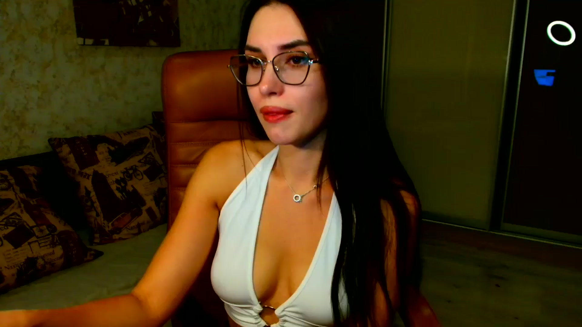Gallery image thumbnail from CelesteNoir_'s myfreecams stream on, 09/19/2025, 22:23 image 7 of 20