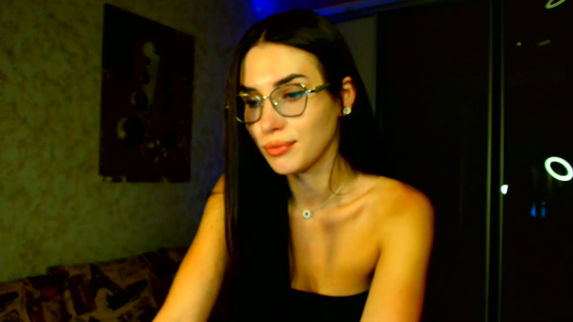 Gallery image thumbnail from CelesteNoir_'s myfreecams stream on, 09/22/2025, 20:44 image 13 of 20