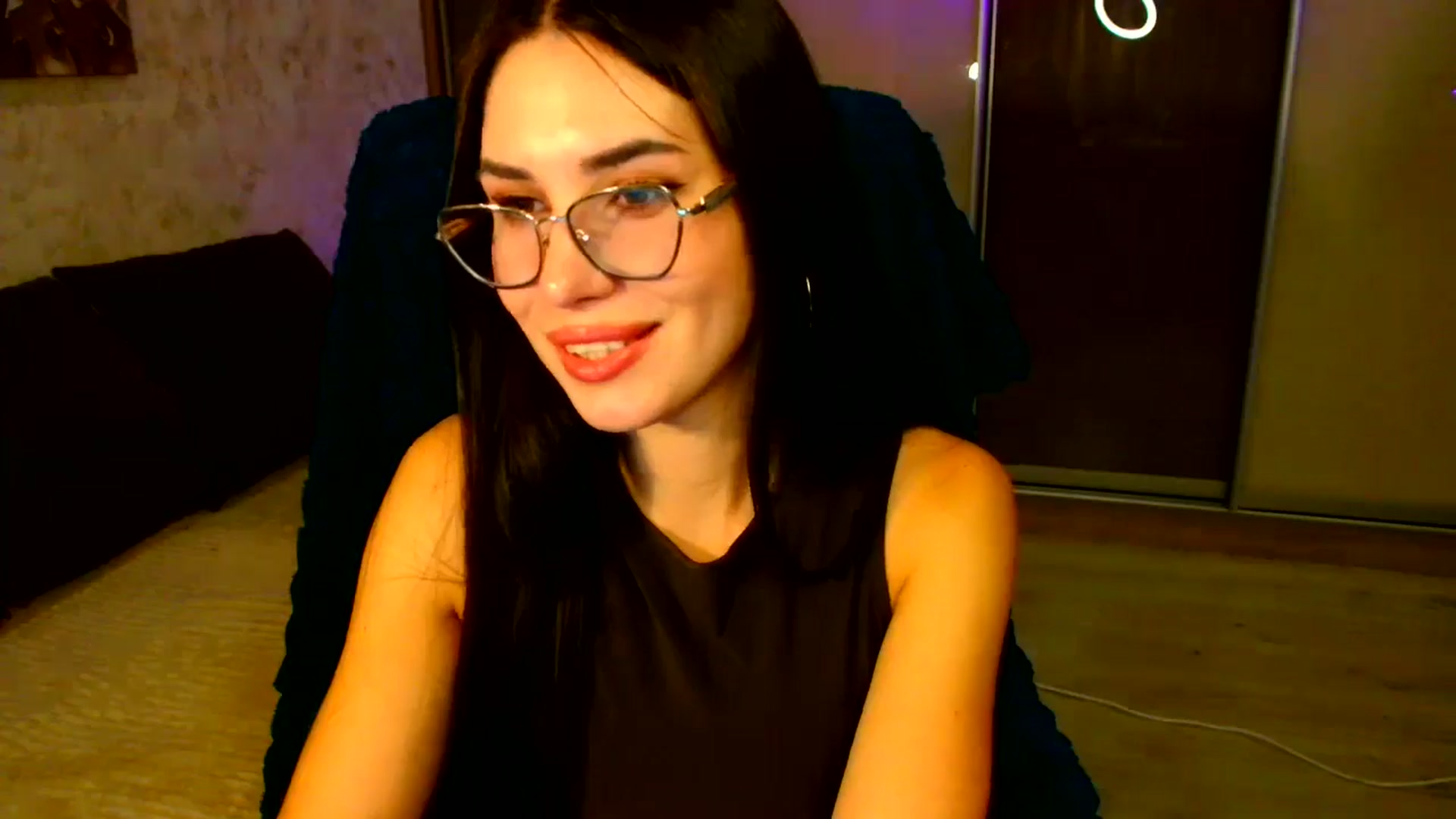 Gallery image thumbnail from CelesteNoir_'s myfreecams stream on, 10/02/2025, 18:53 image 17 of 20