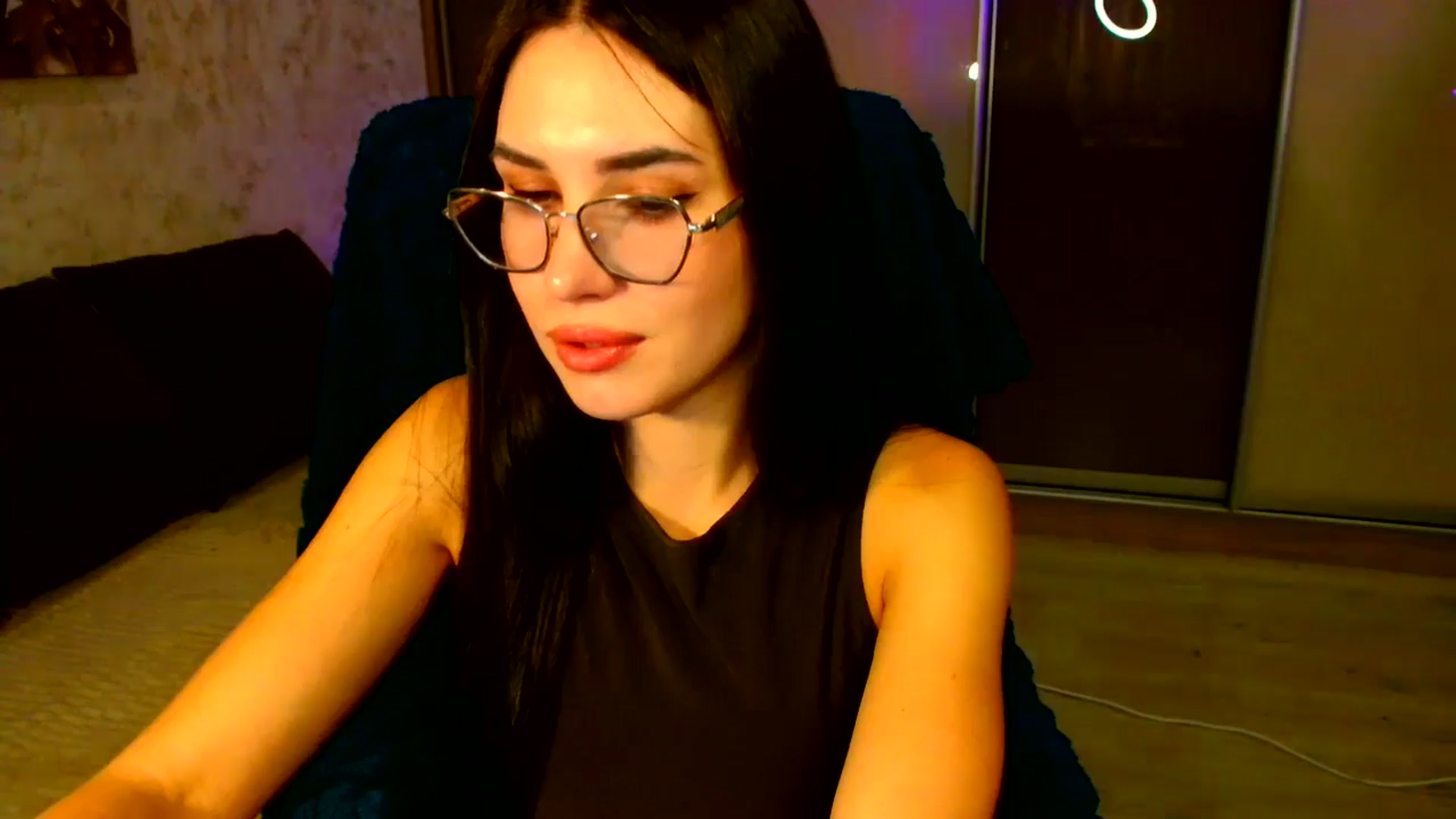 Gallery image thumbnail from CelesteNoir_'s myfreecams stream on, 10/02/2025, 18:53 image 12 of 20