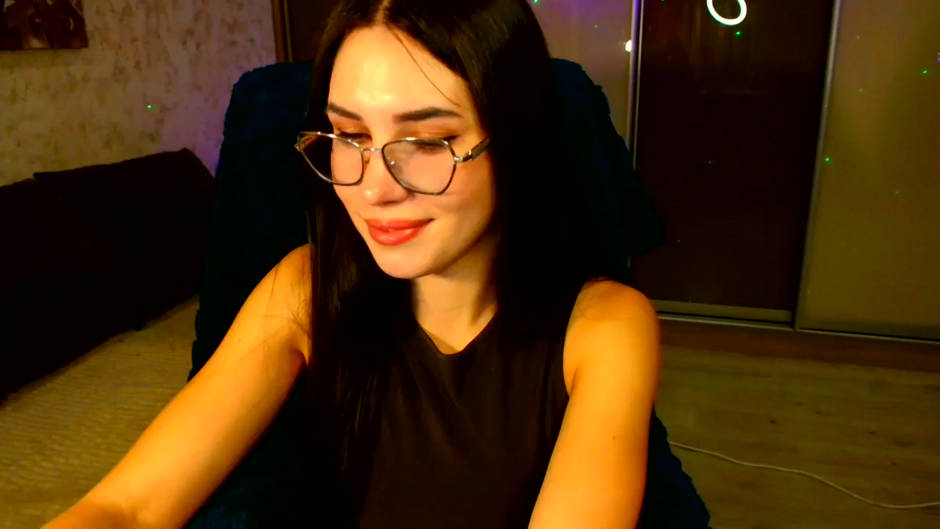 Gallery image thumbnail from CelesteNoir_'s myfreecams stream on, 10/02/2025, 18:53 image 14 of 20