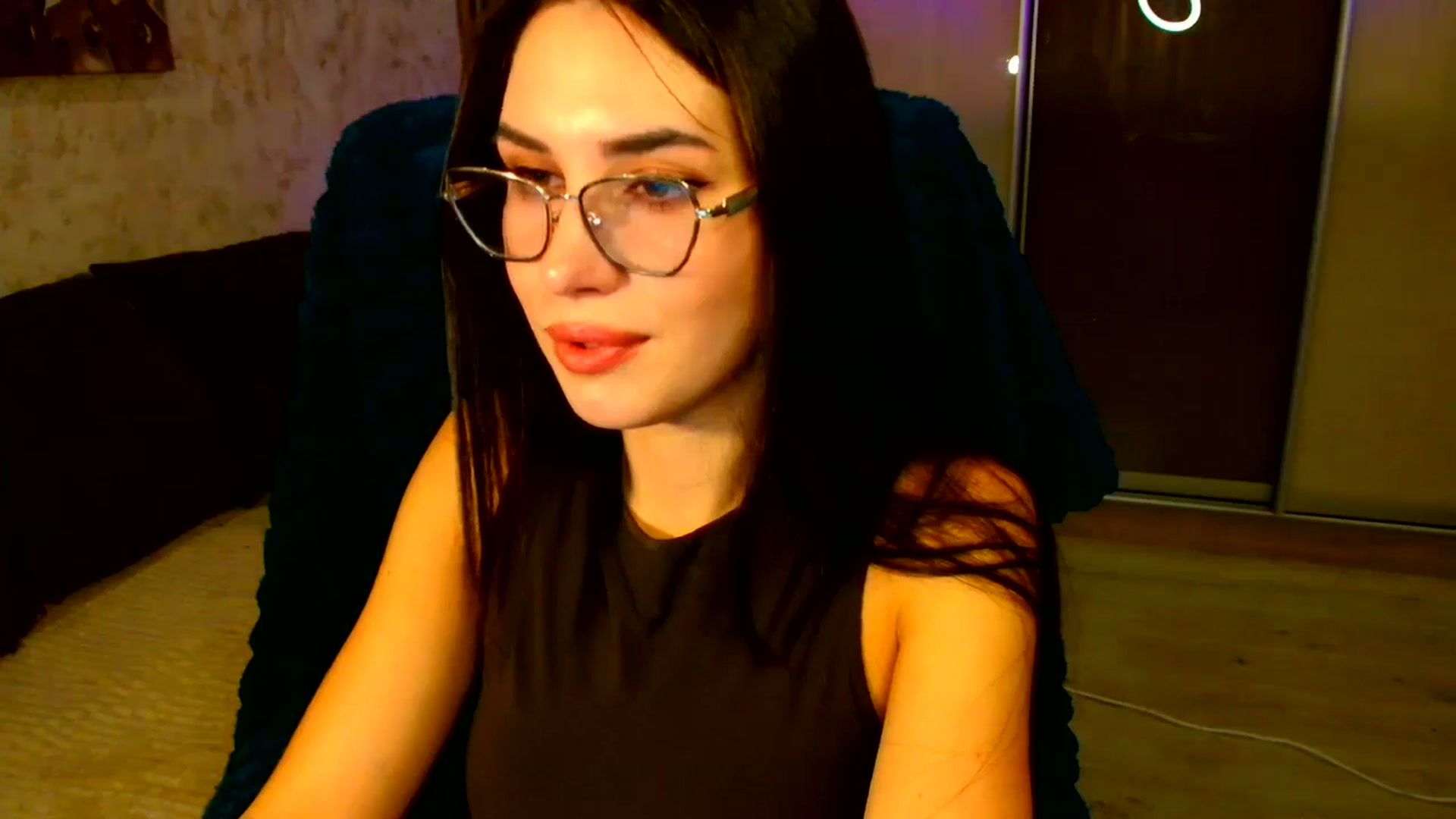 Gallery image thumbnail from CelesteNoir_'s myfreecams stream on, 10/02/2025, 18:53 image 2 of 20