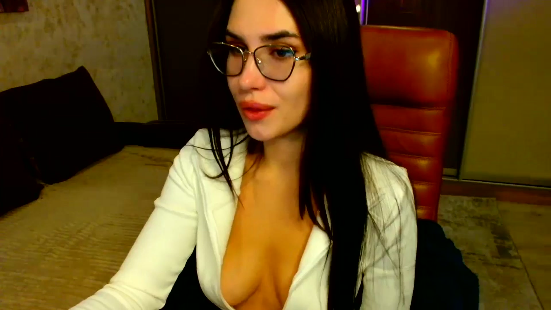 Gallery image thumbnail from CelesteNoir_'s myfreecams stream on, 10/06/2025, 23:57 image 18 of 20