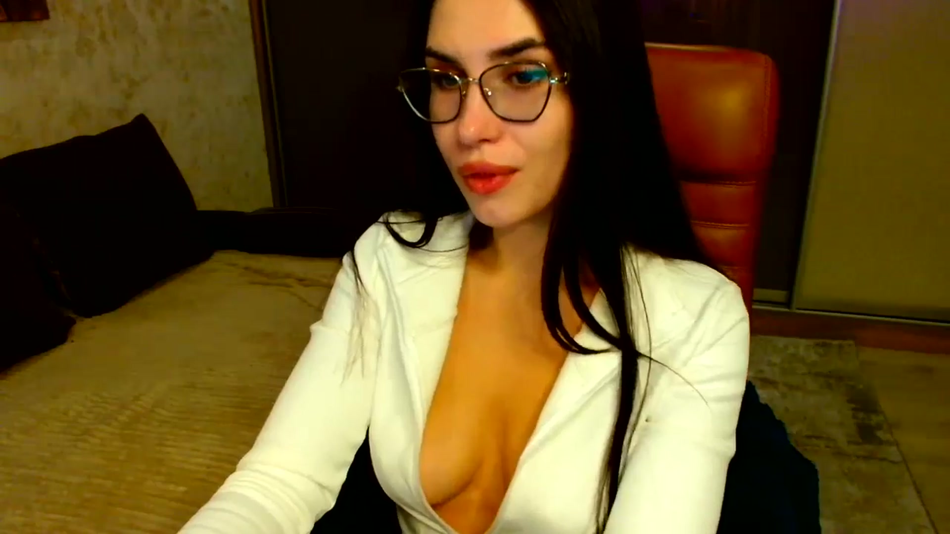 Gallery image thumbnail from CelesteNoir_'s myfreecams stream on, 10/06/2025, 23:57 image 10 of 20
