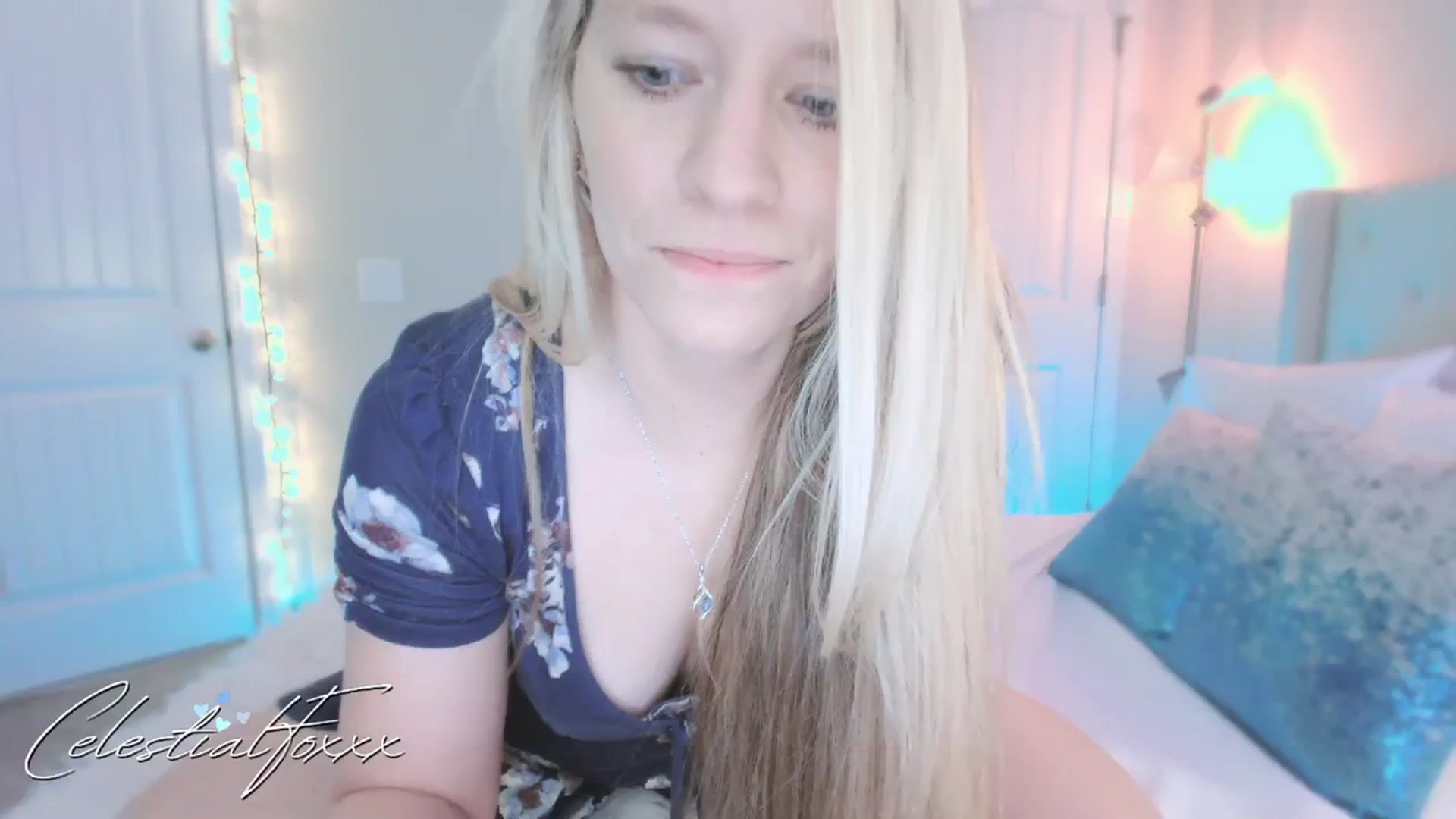 Gallery image thumbnail from CelestialFox's myfreecams stream on, 10/02/2023, 17:23 image 13 of 20