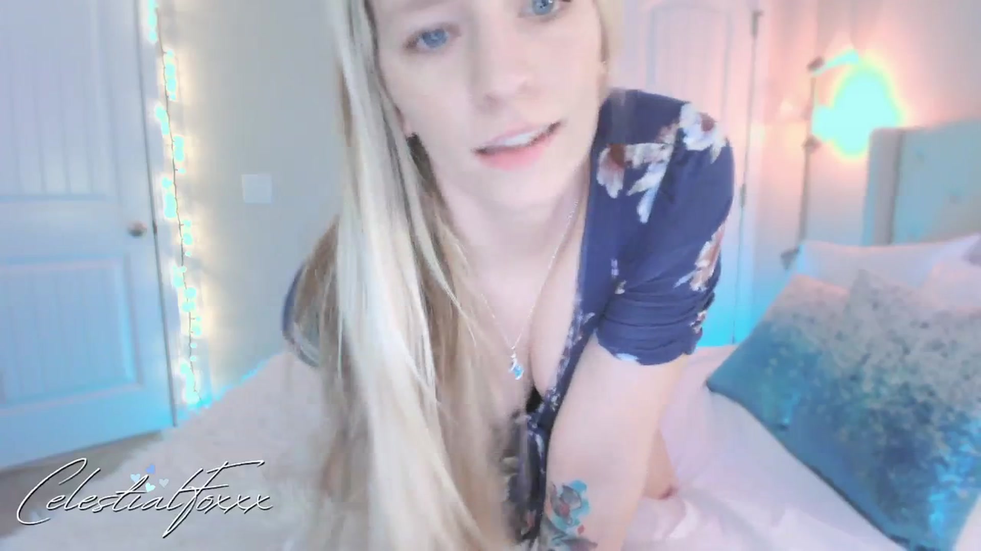 Gallery image thumbnail from CelestialFox's myfreecams stream on, 10/02/2023, 17:23 image 12 of 20