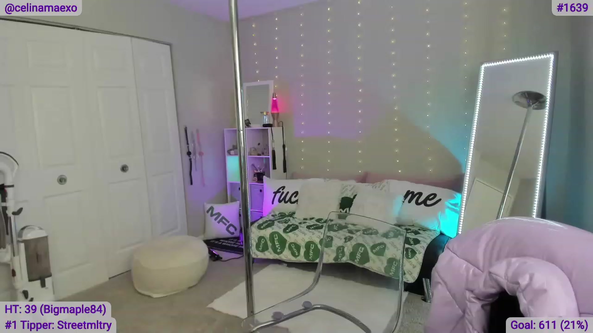 Gallery image thumbnail from Celinamaexo's myfreecams stream on, 11/17/2022, 14:39 image 18 of 20