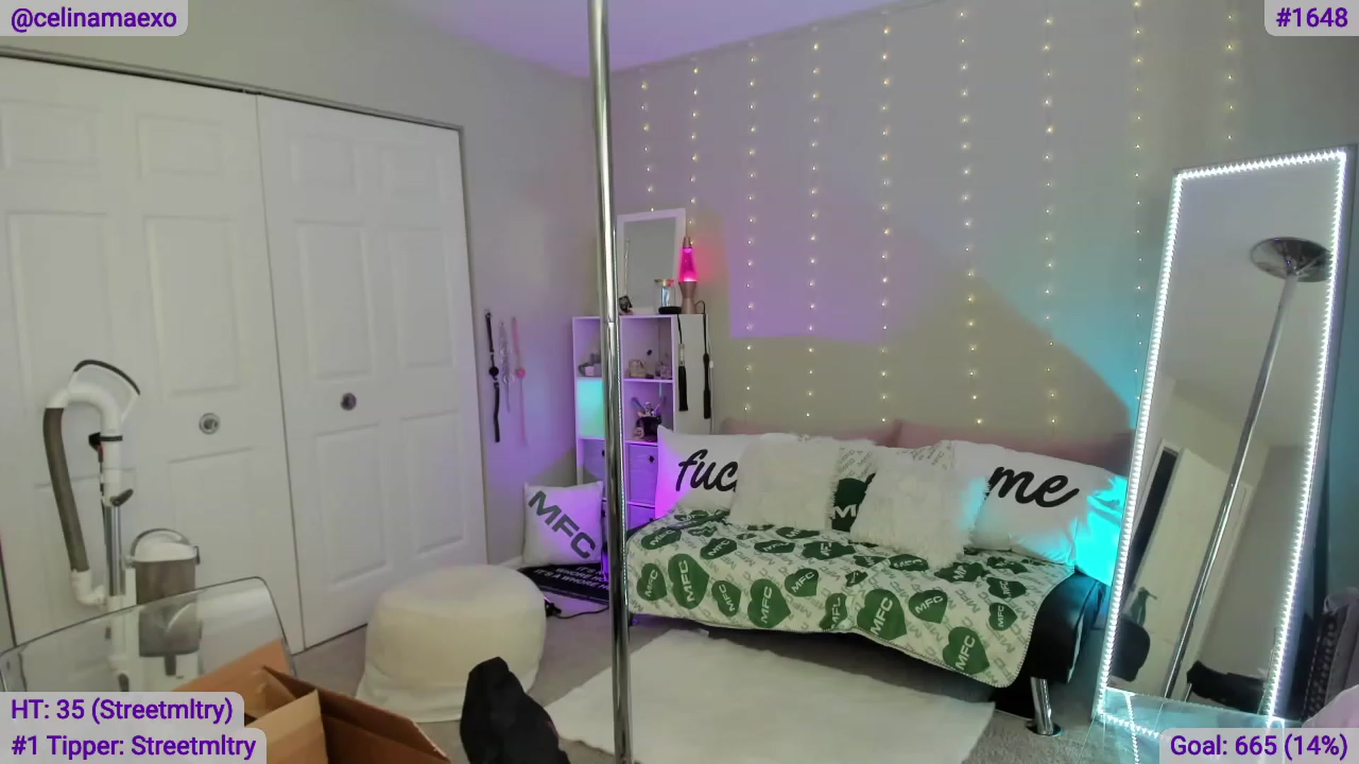 Gallery image thumbnail from Celinamaexo's myfreecams stream on, 11/17/2022, 14:39 image 13 of 20