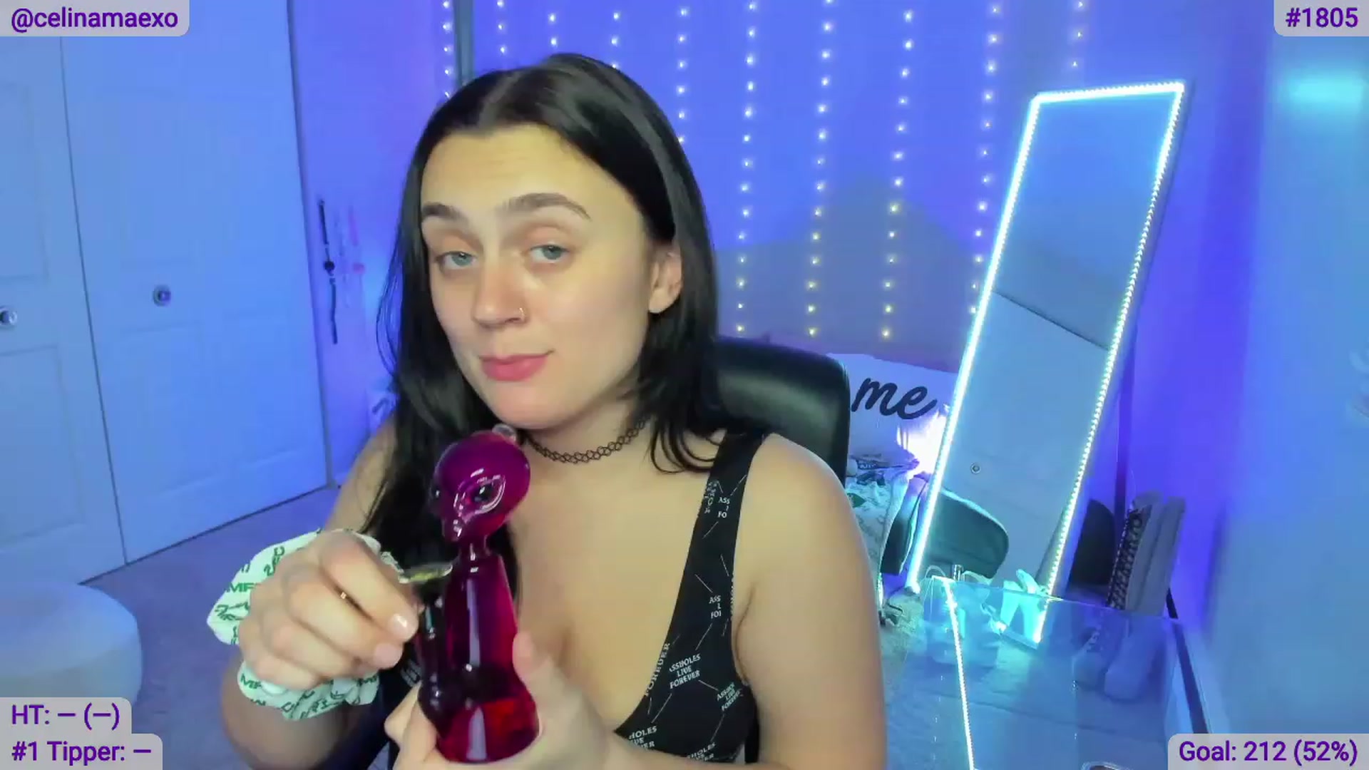 Gallery image thumbnail from Celinamaexo's myfreecams stream on, 11/23/2022, 02:17 image 18 of 20