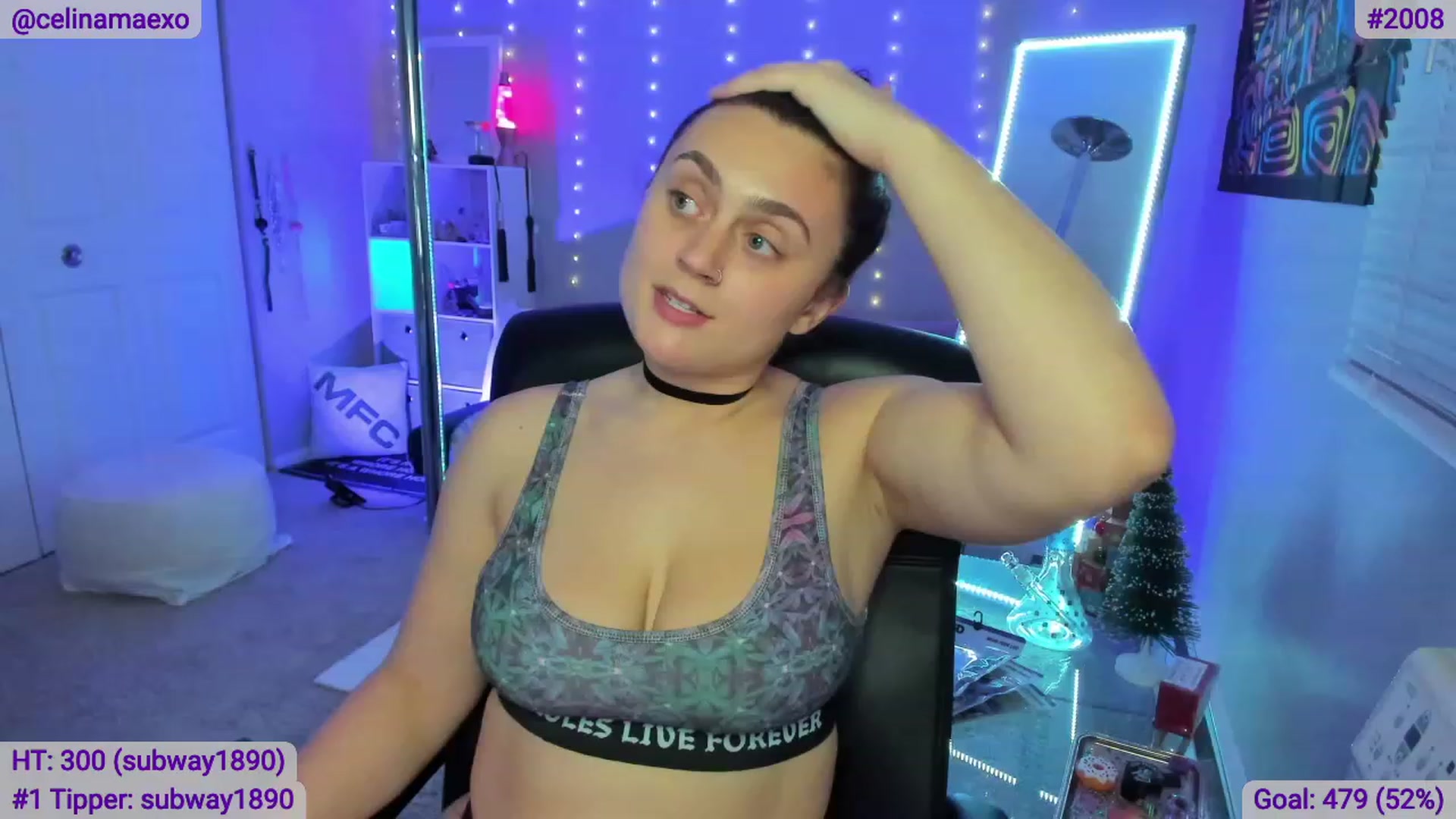 Gallery image thumbnail from Celinamaexo's myfreecams stream on, 11/27/2022, 04:35 image 6 of 20