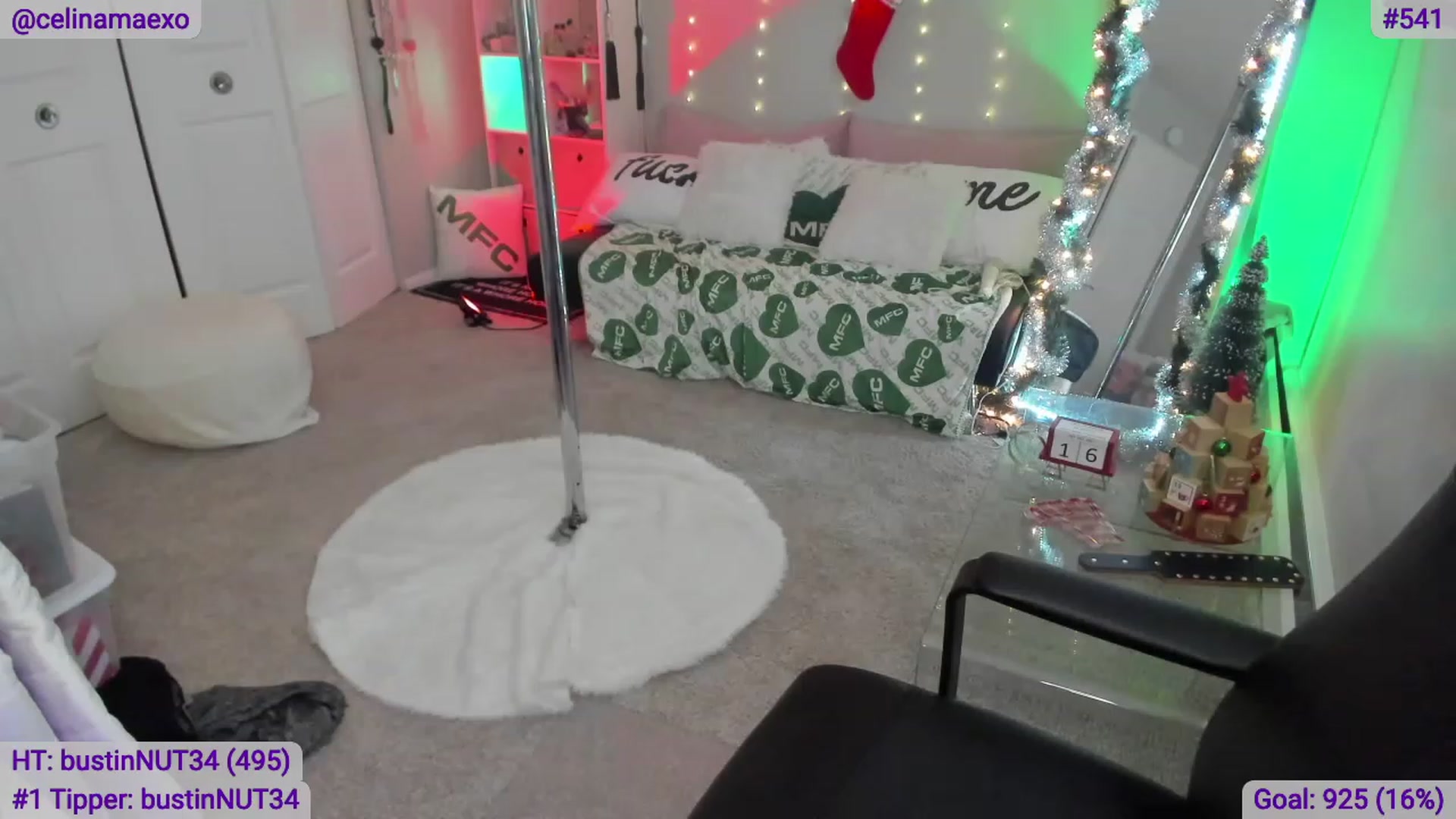 Gallery image thumbnail from Celinamaexo's myfreecams stream on, 12/16/2022, 16:36 image 14 of 20