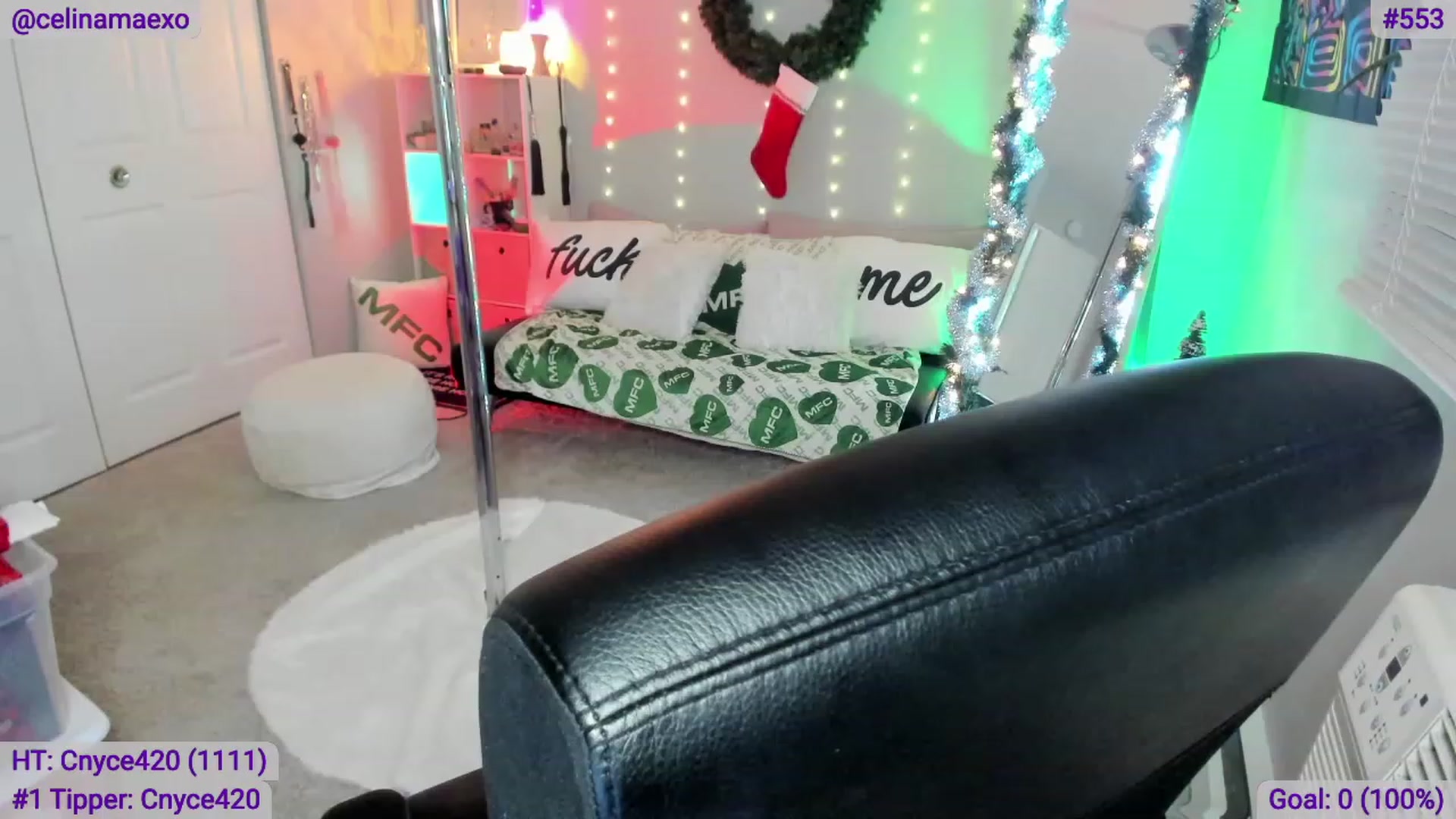 Gallery image thumbnail from Celinamaexo's myfreecams stream on, 12/19/2022, 03:00 image 14 of 20