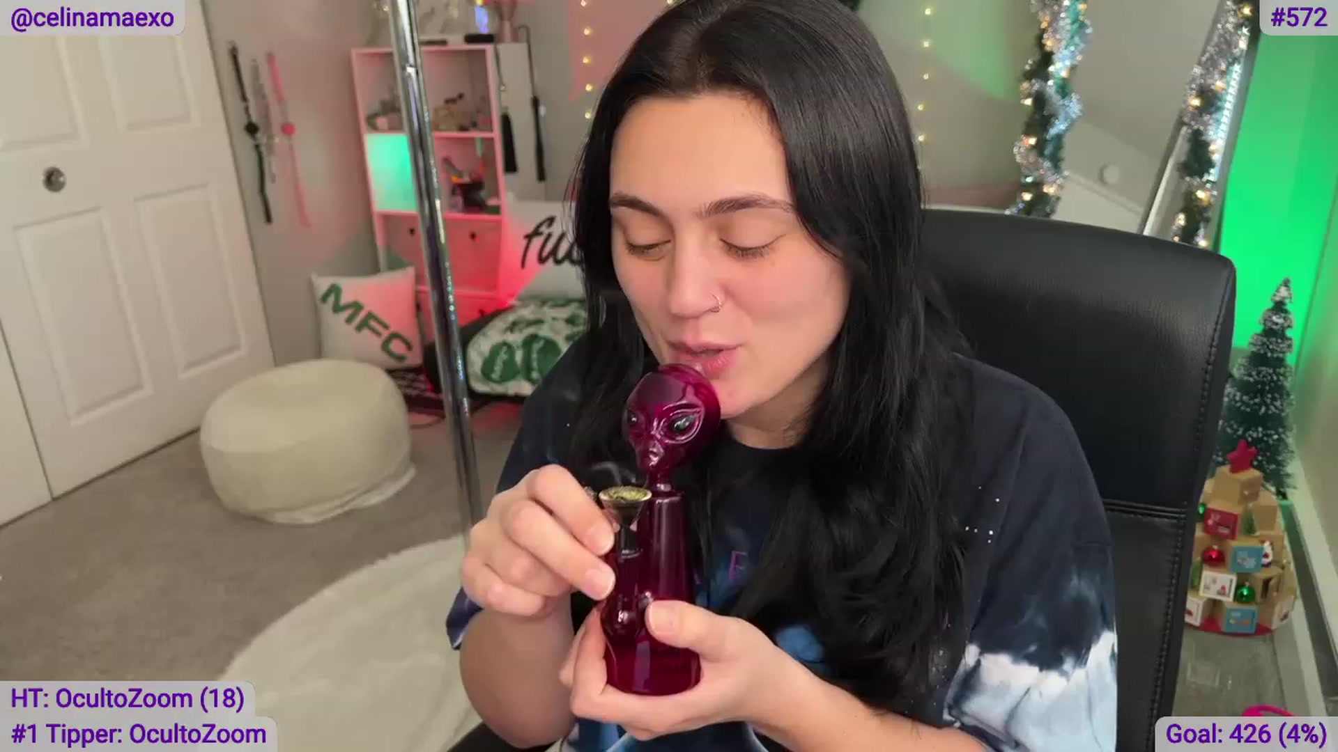 Gallery image thumbnail from Celinamaexo's myfreecams stream on, 12/19/2022, 14:53 image 5 of 20