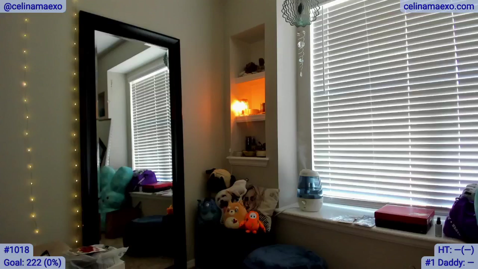 Gallery image thumbnail from Celinamaexo's myfreecams stream on, 03/25/2025, 16:27 image 3 of 20