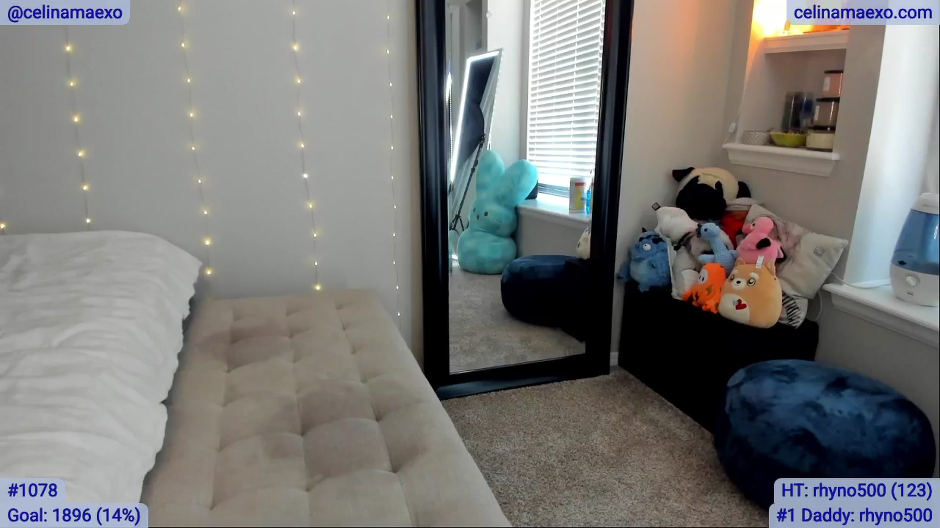 Gallery image thumbnail from Celinamaexo's myfreecams stream on, 05/31/2025, 19:00 image 9 of 20