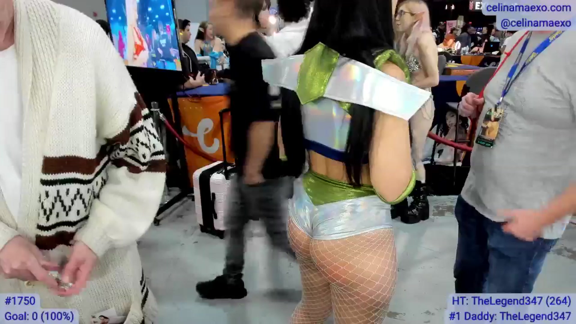 Gallery image thumbnail from Celinamaexo's myfreecams stream on, 10/26/2025, 24:03 image 10 of 20