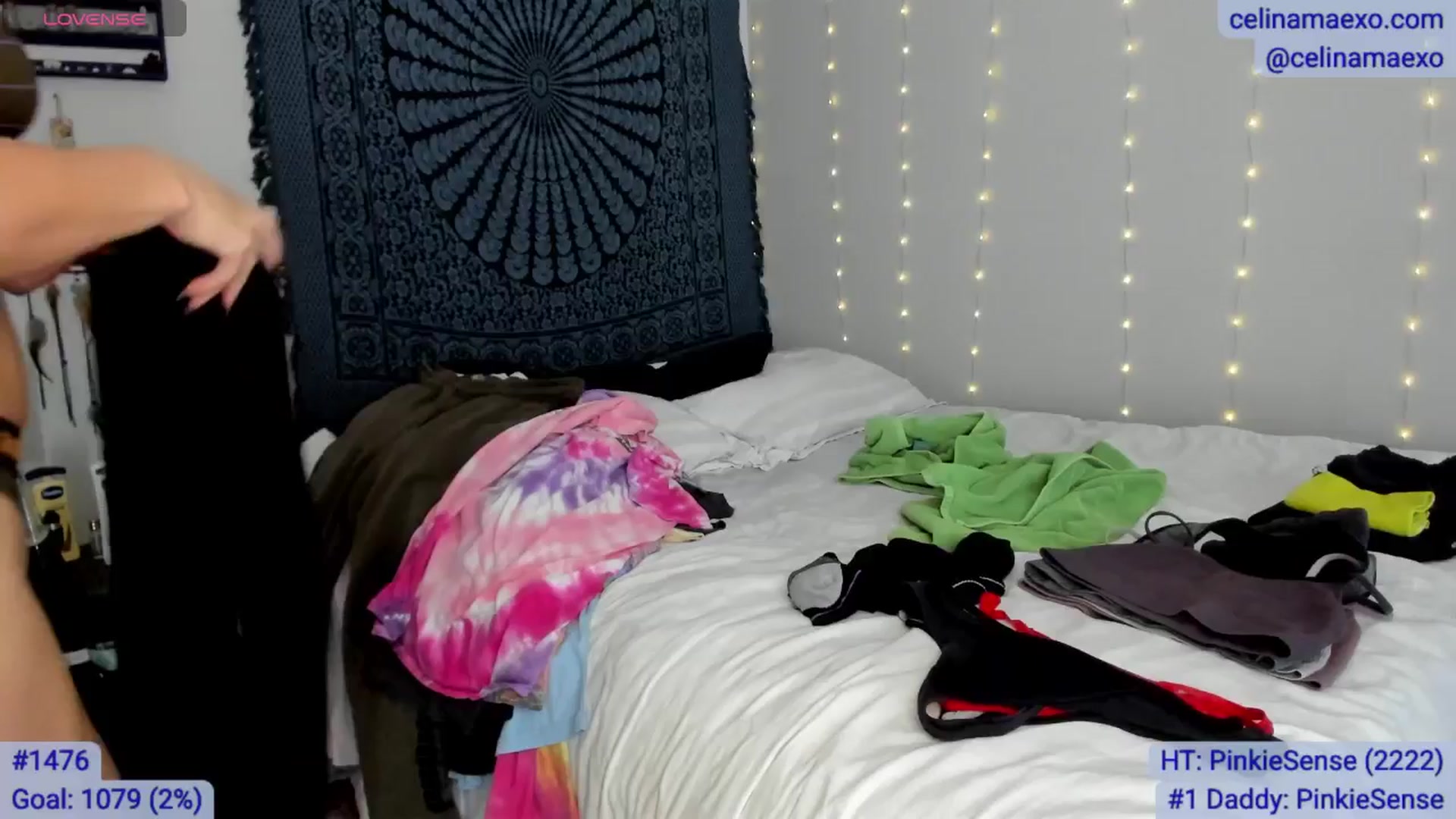 Gallery image thumbnail from Celinamaexo's myfreecams stream on, 11/13/2025, 19:19 image 11 of 20