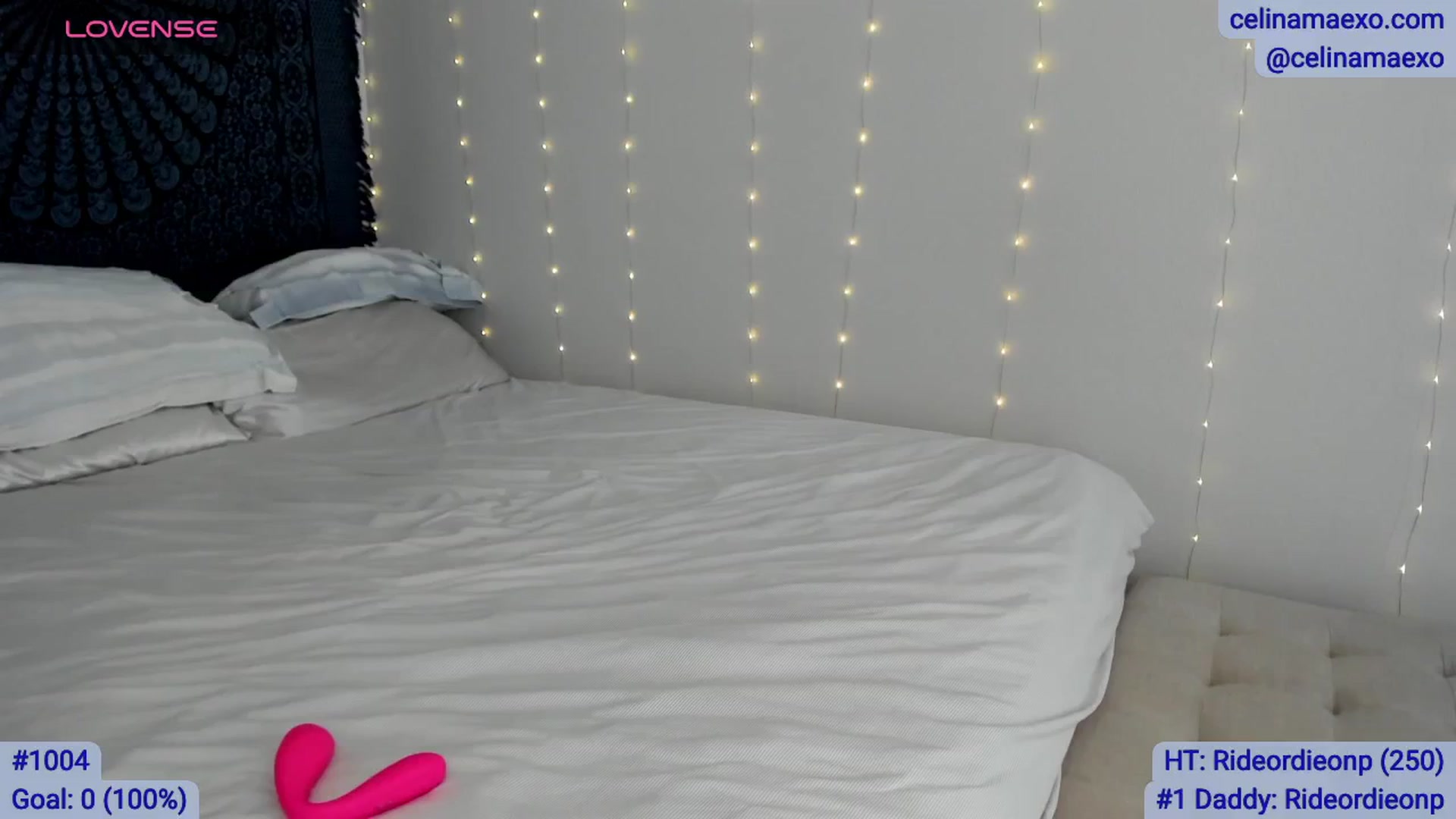 Gallery image thumbnail from Celinamaexo's myfreecams stream on, 03/05/2026, 21:16 image 1 of 20