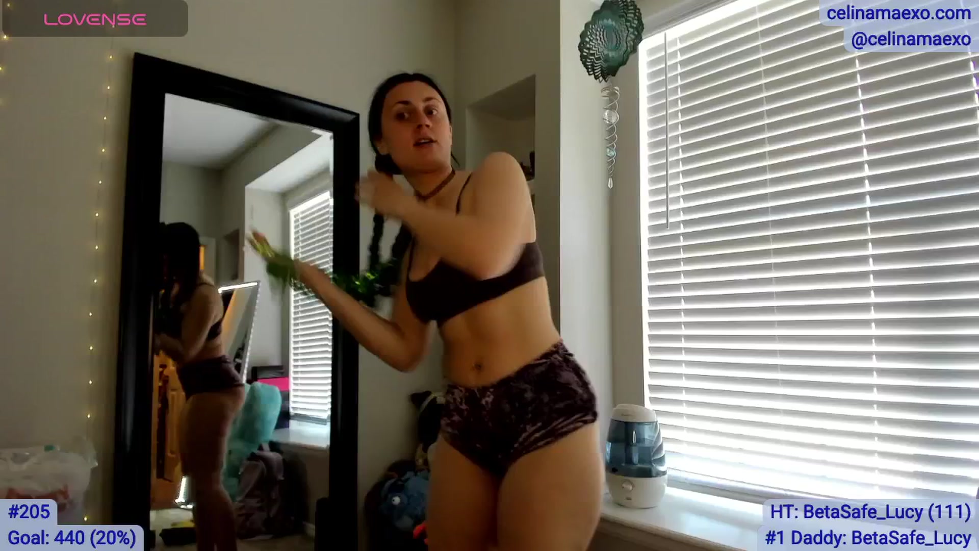 Gallery image thumbnail from Celinamaexo's myfreecams stream on, 03/10/2026, 18:58 image 10 of 20