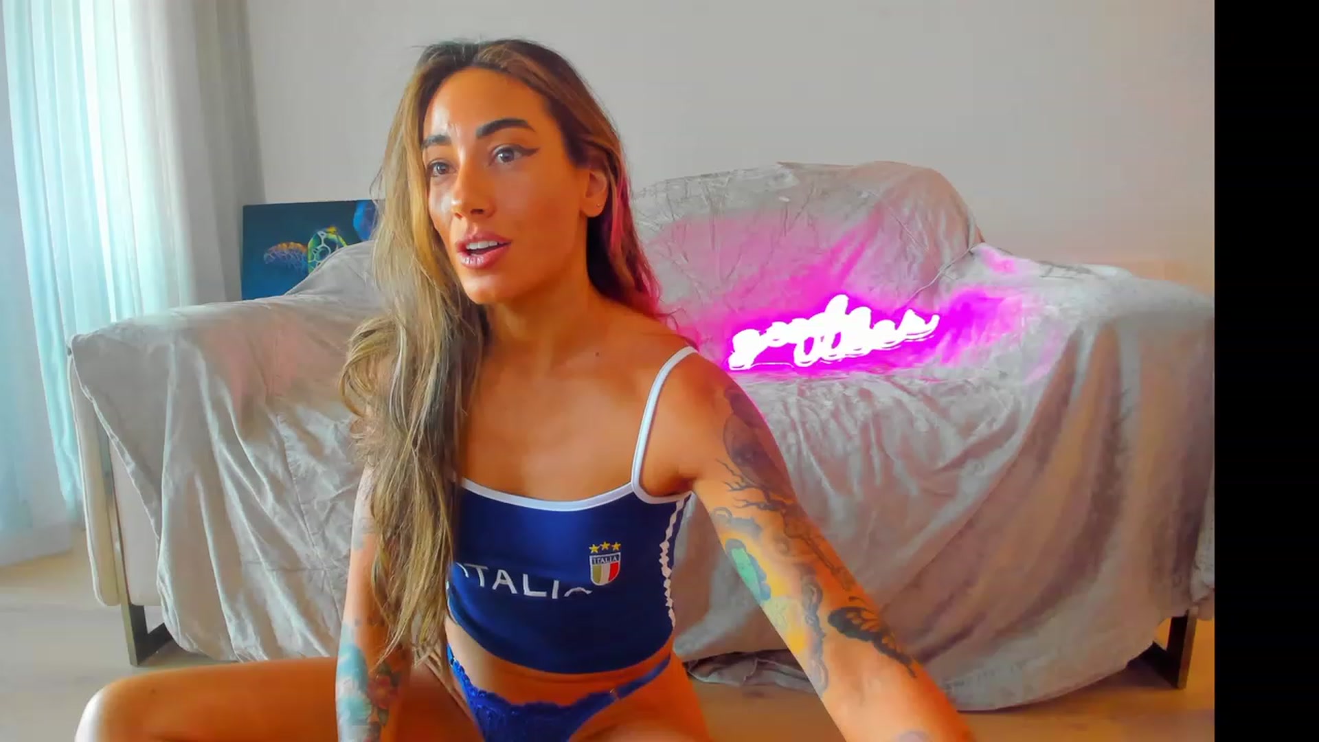 Gallery image thumbnail from Celinasquirts's myfreecams stream on, 05/24/2023, 01:03 image 14 of 20