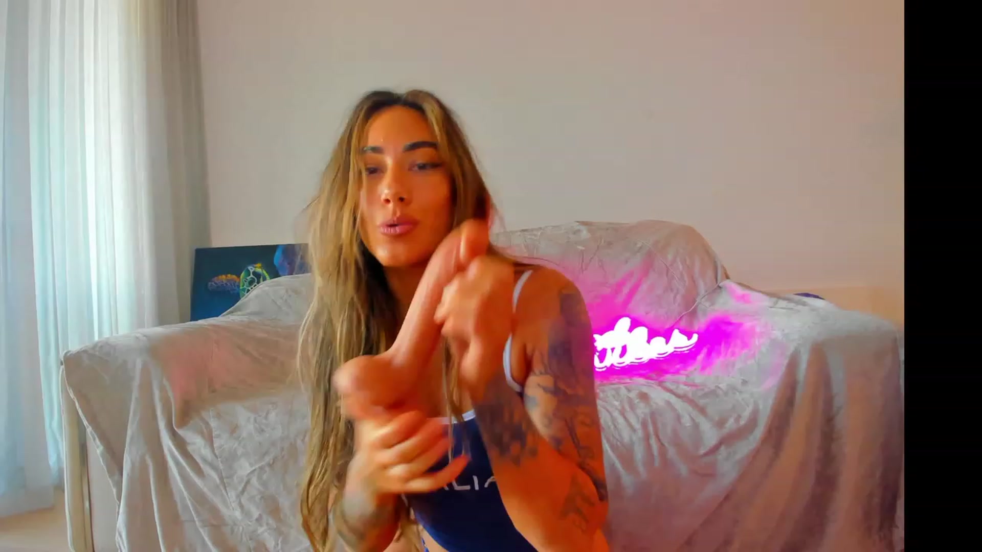 Gallery image thumbnail from Celinasquirts's myfreecams stream on, 05/24/2023, 01:03 image 11 of 20