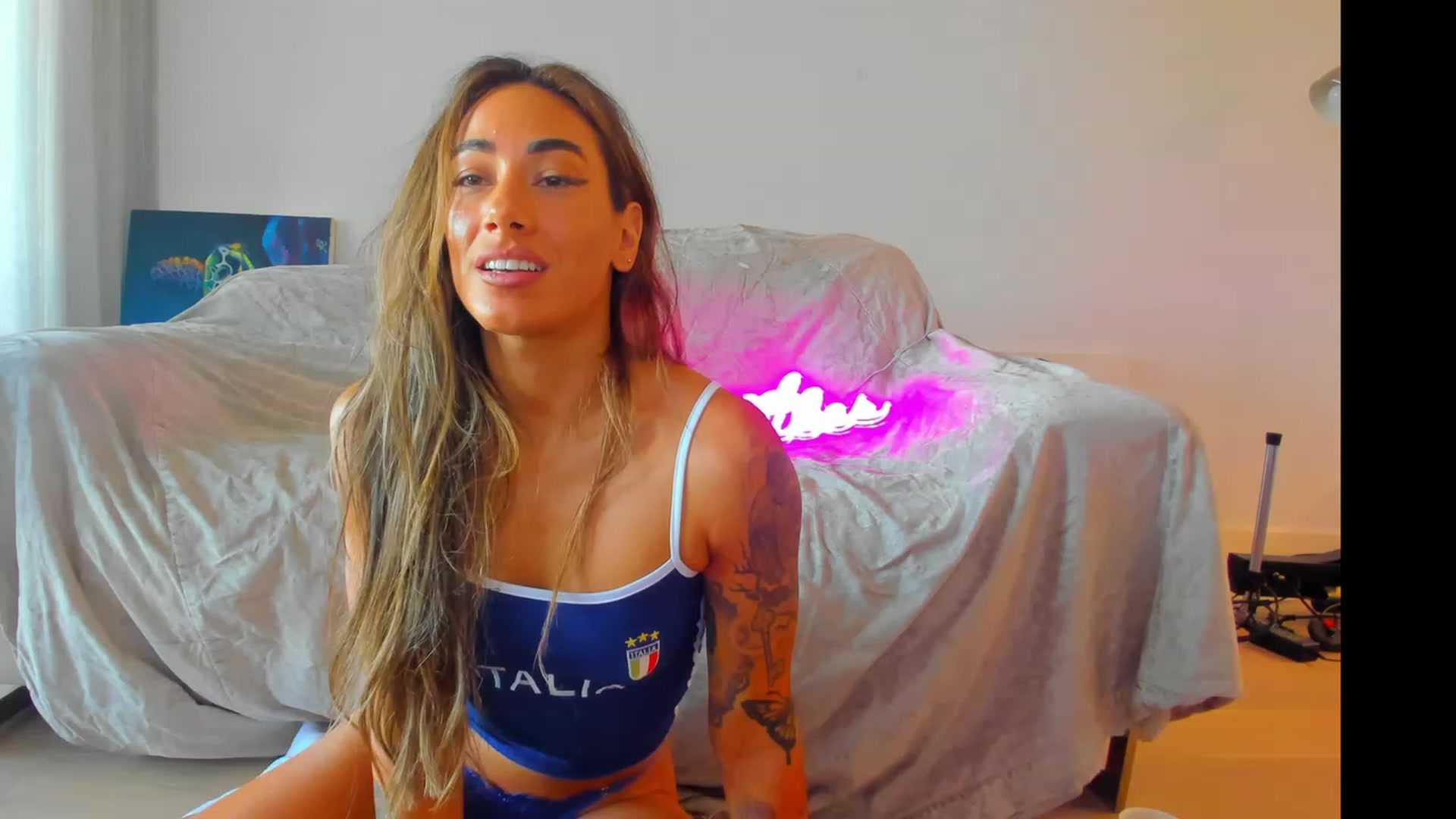 Gallery image thumbnail from Celinasquirts's myfreecams stream on, 05/24/2023, 01:03 image 8 of 20