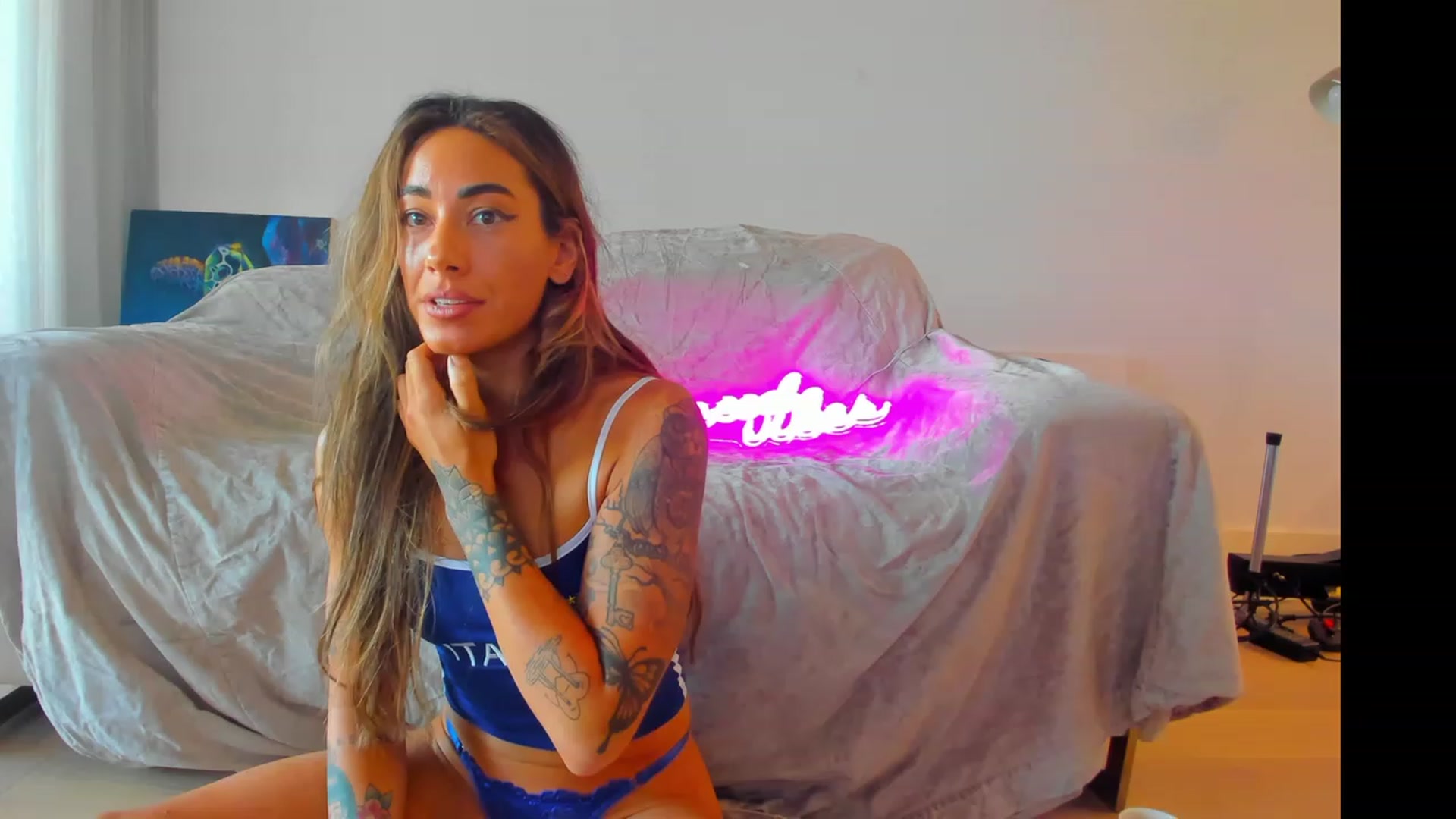 Gallery image thumbnail from Celinasquirts's myfreecams stream on, 05/24/2023, 01:03 image 3 of 20