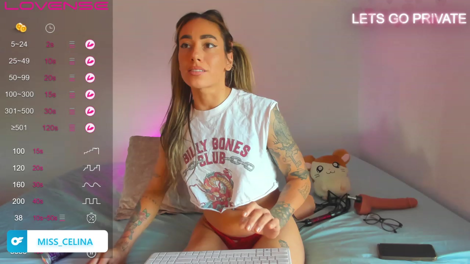 Gallery image thumbnail from Celinasquirts's myfreecams stream on, 06/23/2023, 01:54 image 12 of 20