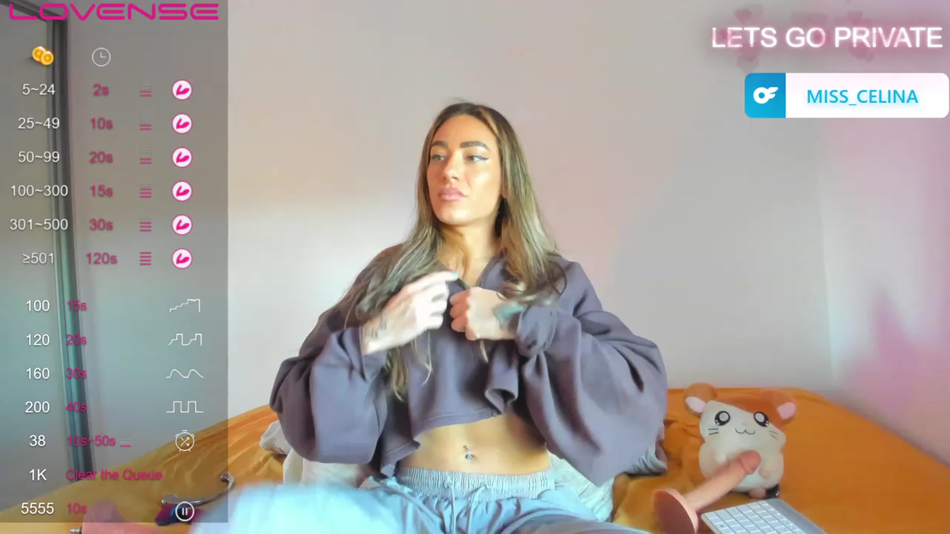 Gallery image thumbnail from Celinasquirts's myfreecams stream on, 06/26/2023, 02:07 image 2 of 20