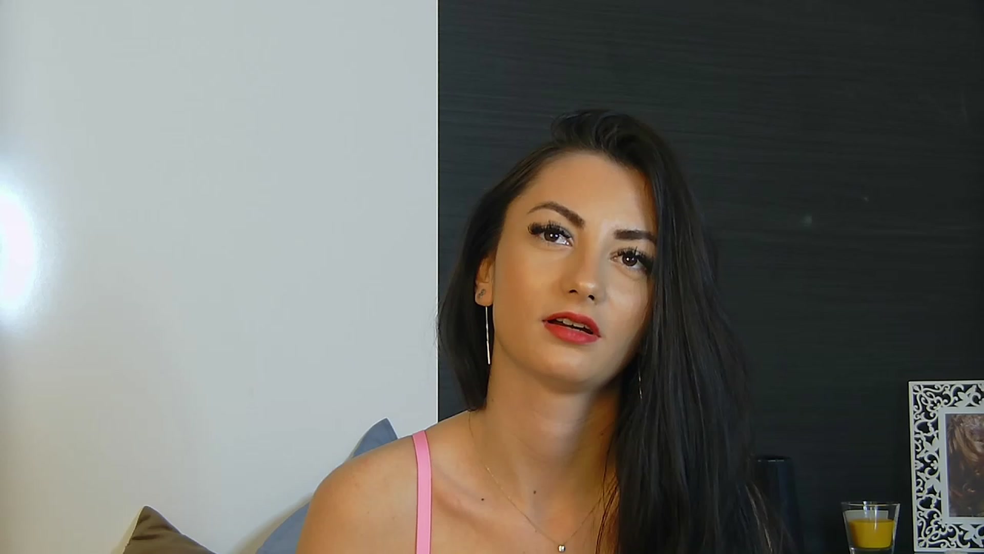 Gallery image thumbnail from CelineCarrera's myfreecams stream on, 04/20/2023, 09:35 image 7 of 20