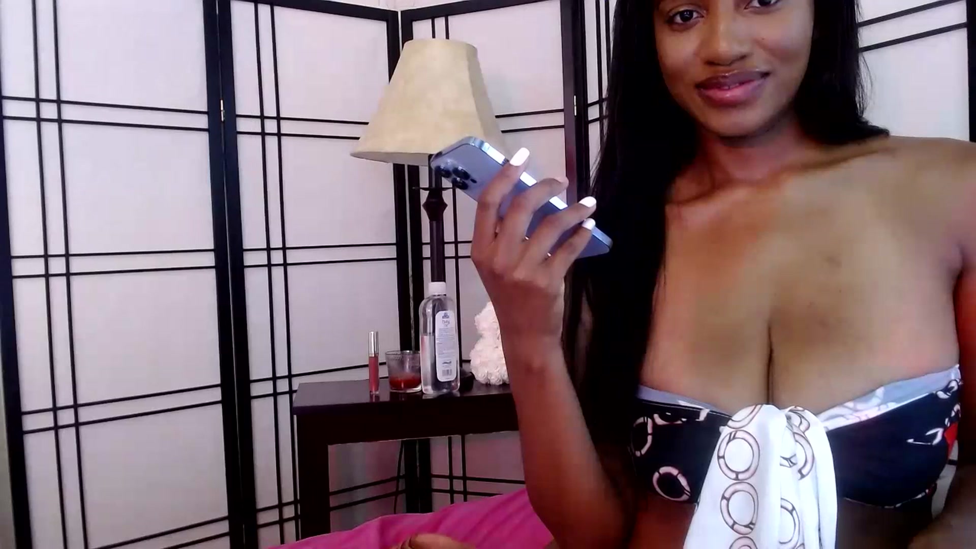 Gallery image thumbnail from CelineRiche's myfreecams stream on, 07/17/2023, 17:18 image 5 of 20