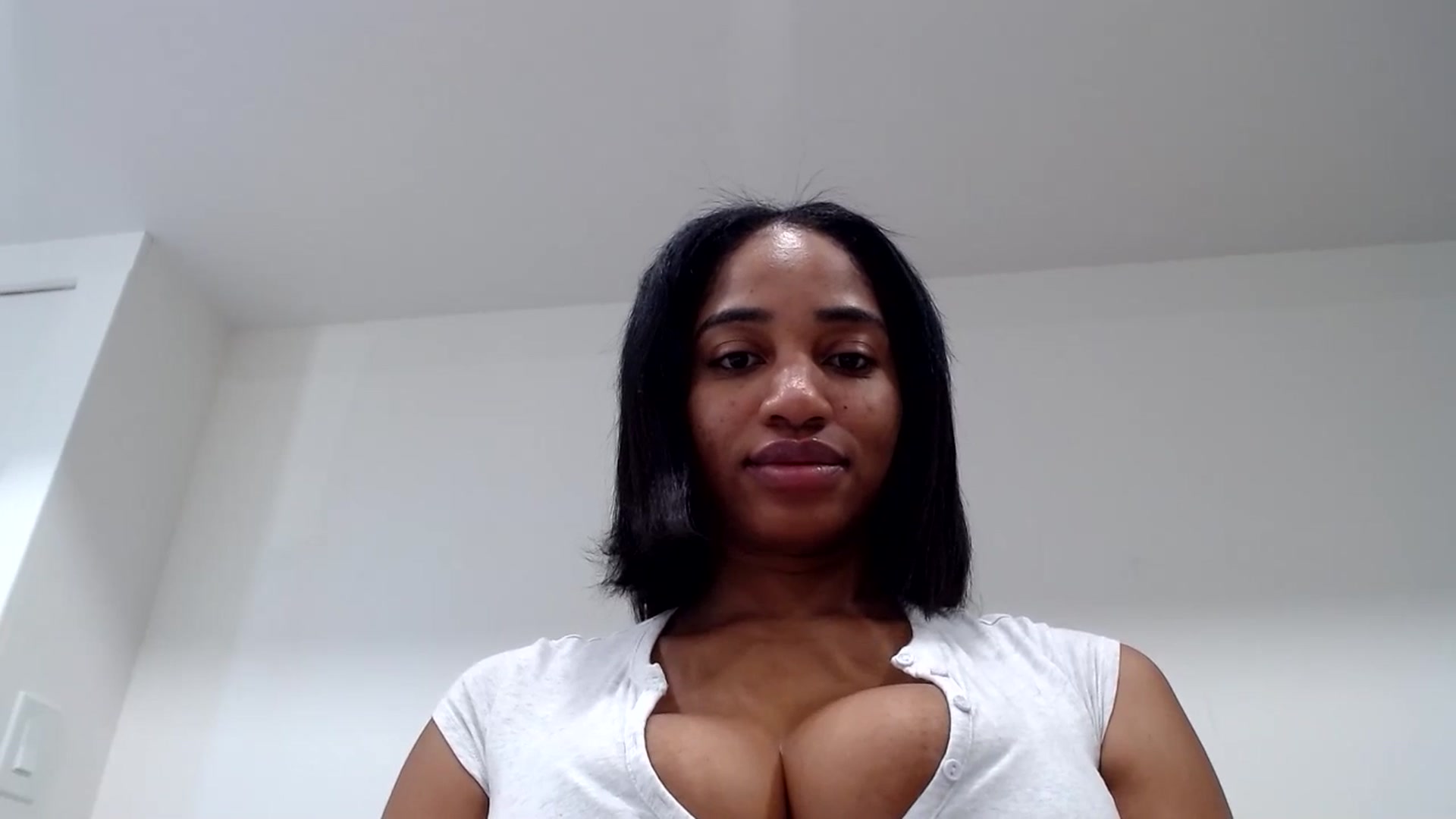 Gallery image thumbnail from Celinecostas's myfreecams stream on, 02/18/2025, 19:28 image 17 of 20