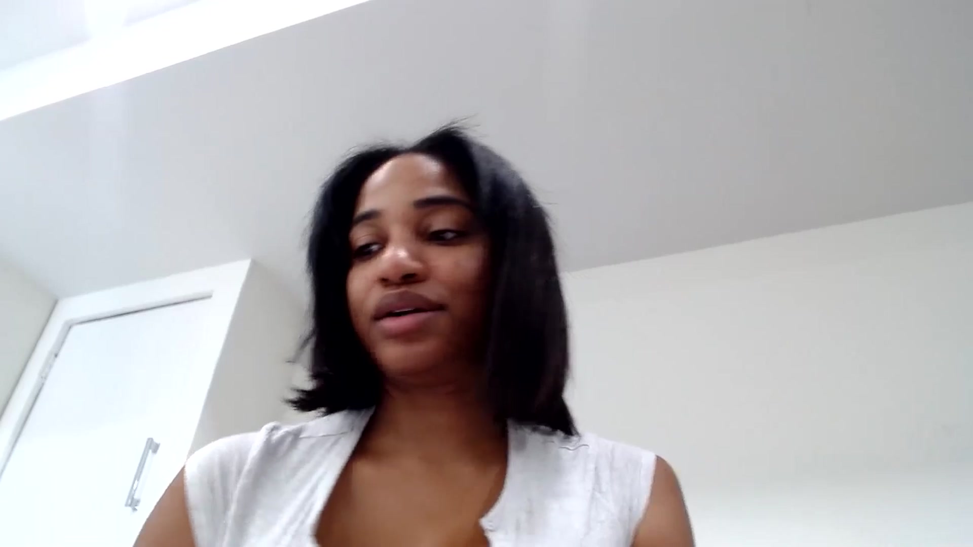 Gallery image thumbnail from Celinecostas's myfreecams stream on, 02/18/2025, 19:28 image 3 of 20