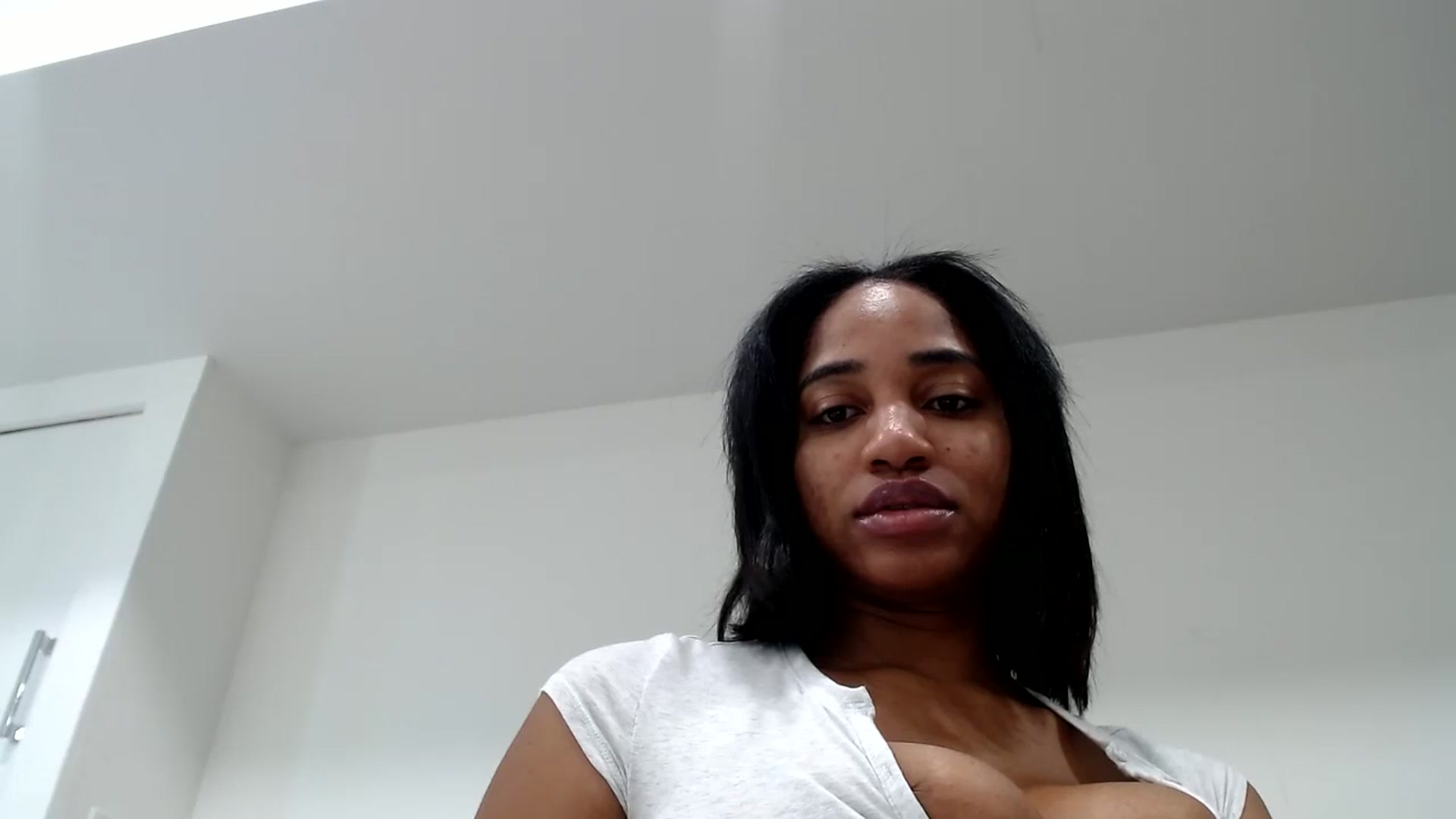 Gallery image thumbnail from Celinecostas's myfreecams stream on, 02/18/2025, 19:28 image 13 of 20