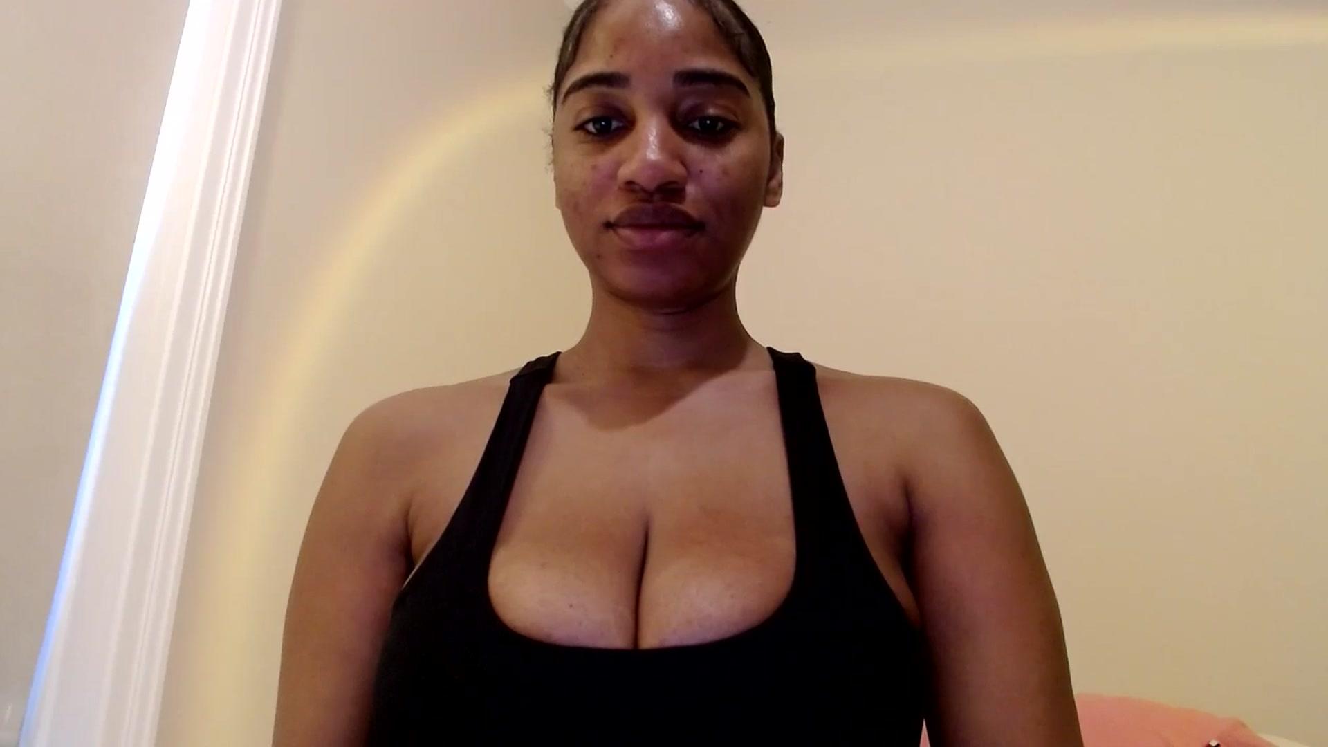 Gallery image thumbnail from Celinecostas's myfreecams stream on, 03/04/2025, 14:00 image 19 of 20