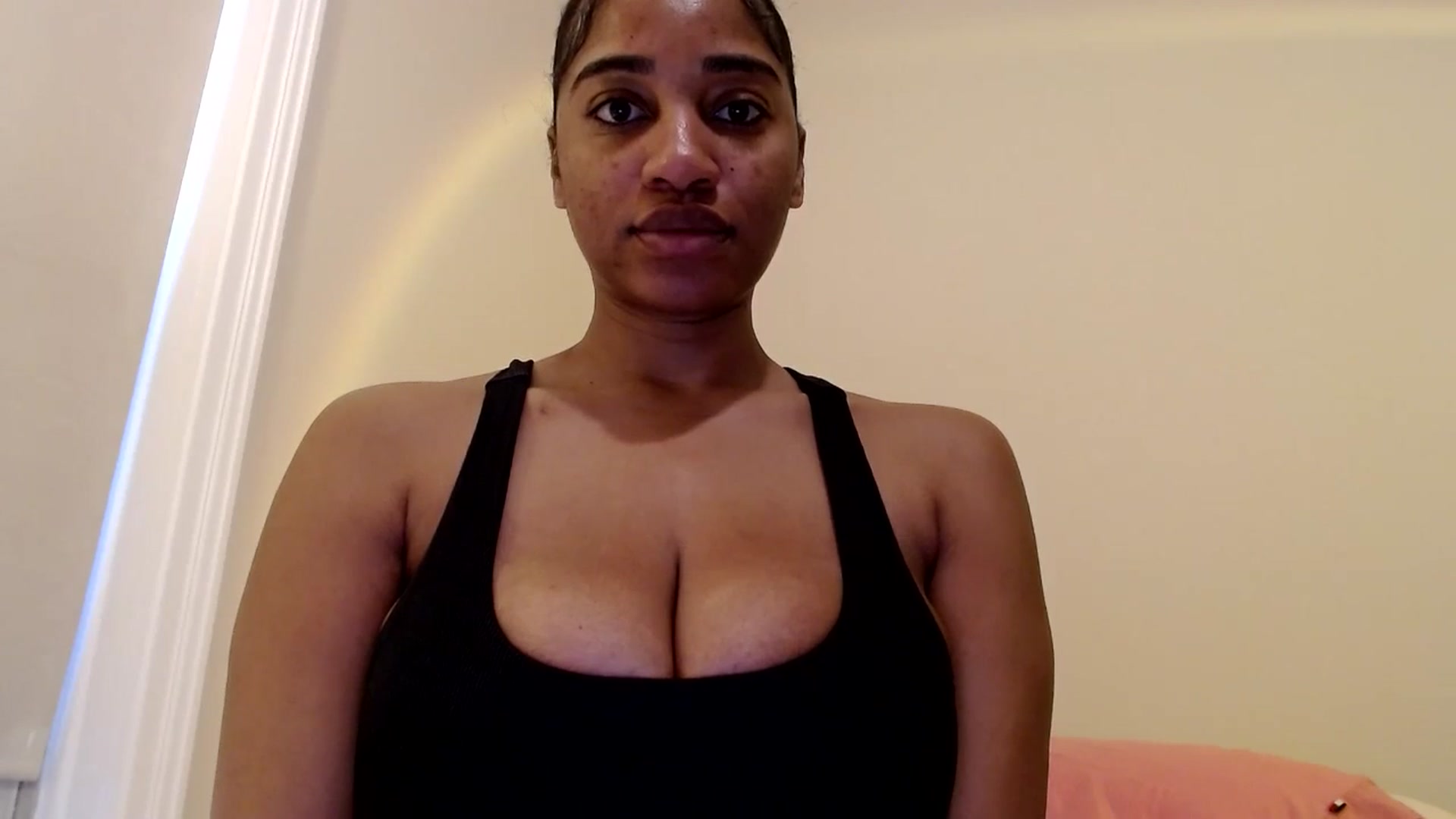 Gallery image thumbnail from Celinecostas's myfreecams stream on, 03/04/2025, 14:00 image 12 of 20