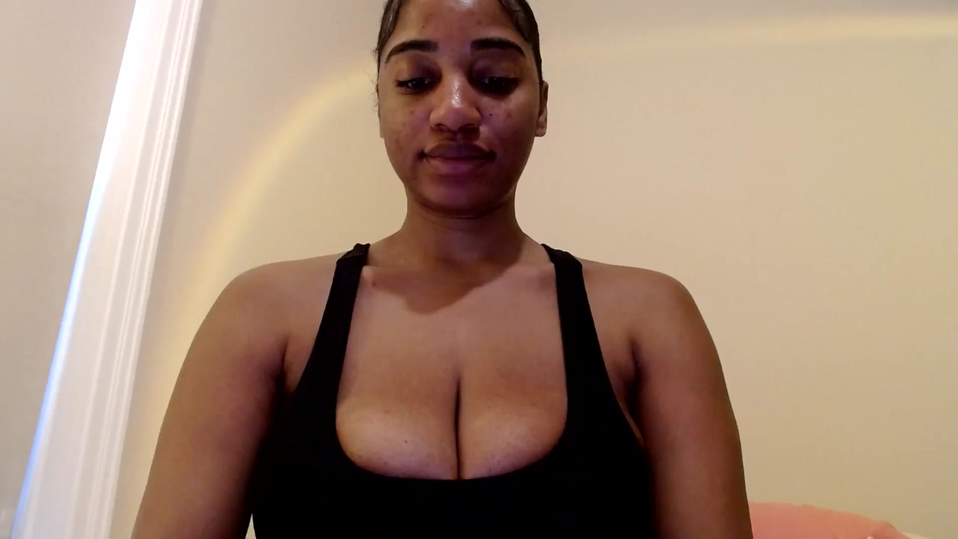 Gallery image thumbnail from Celinecostas's myfreecams stream on, 03/04/2025, 14:00 image 14 of 20