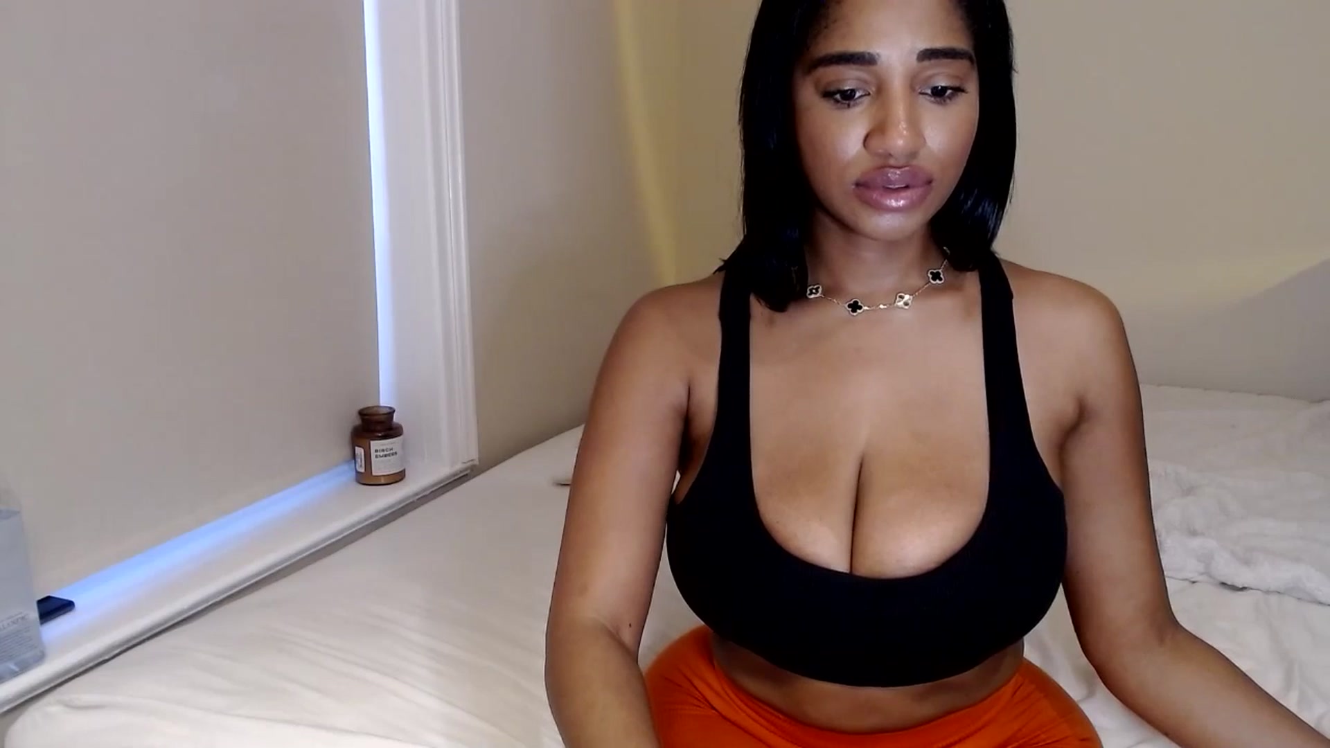 Gallery image thumbnail from Celinecostas's myfreecams stream on, 04/01/2025, 16:08 image 11 of 20