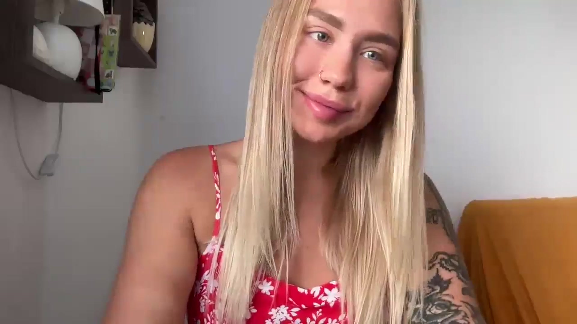 Gallery image thumbnail from Cervesa's myfreecams stream on, 06/25/2024, 15:38 image 8 of 20